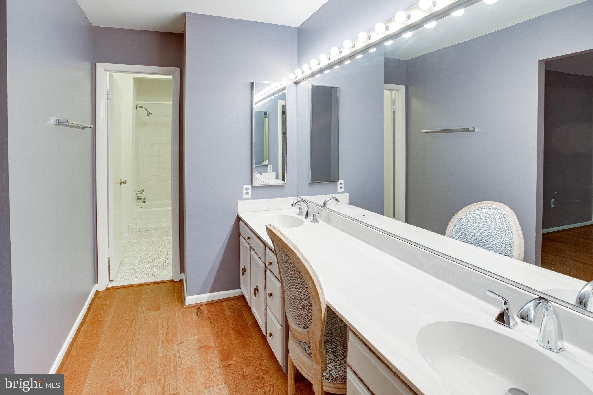 LAKE RIDGE - Residential