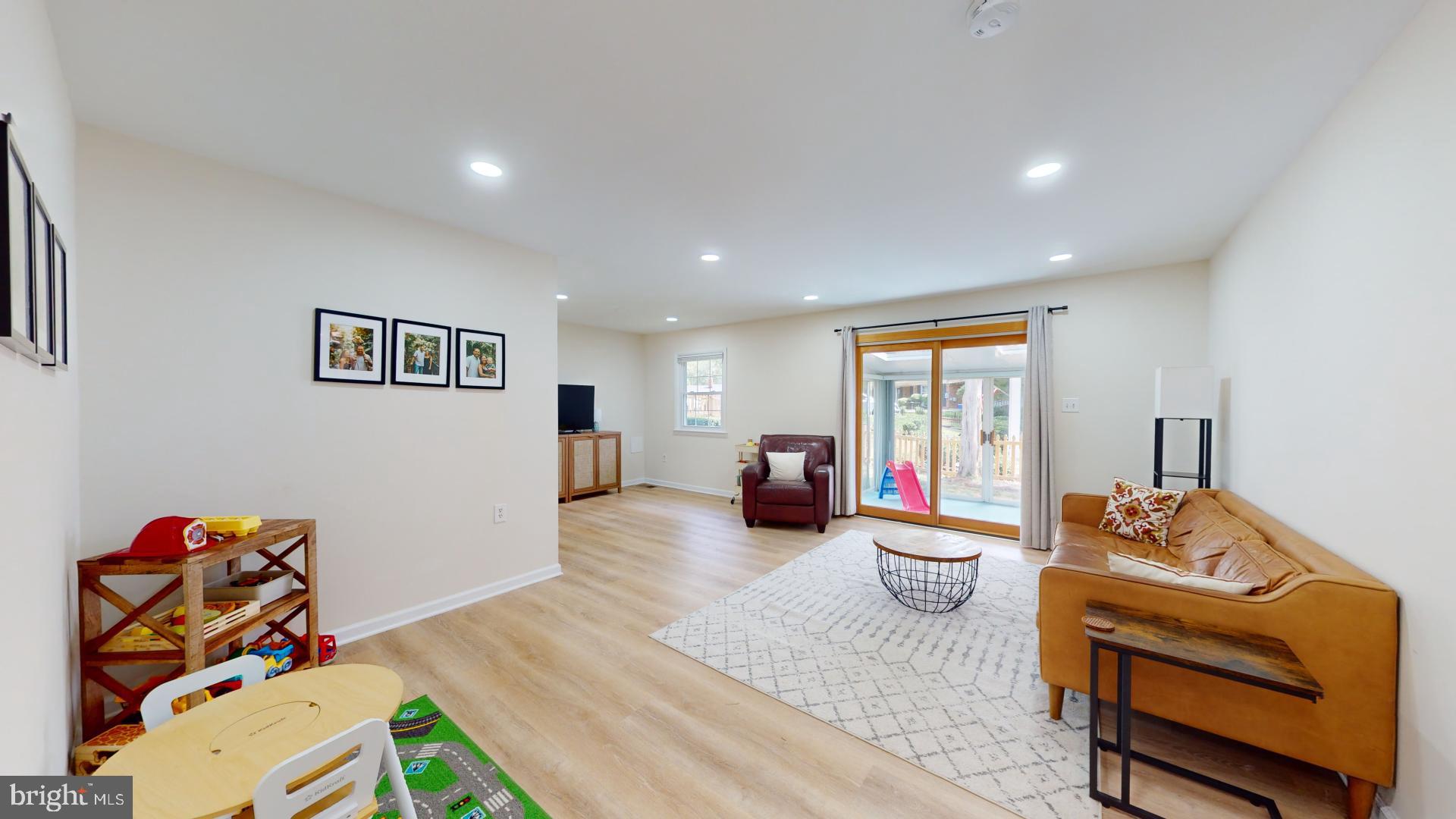 HAYFIELD FARM - Residential Lease