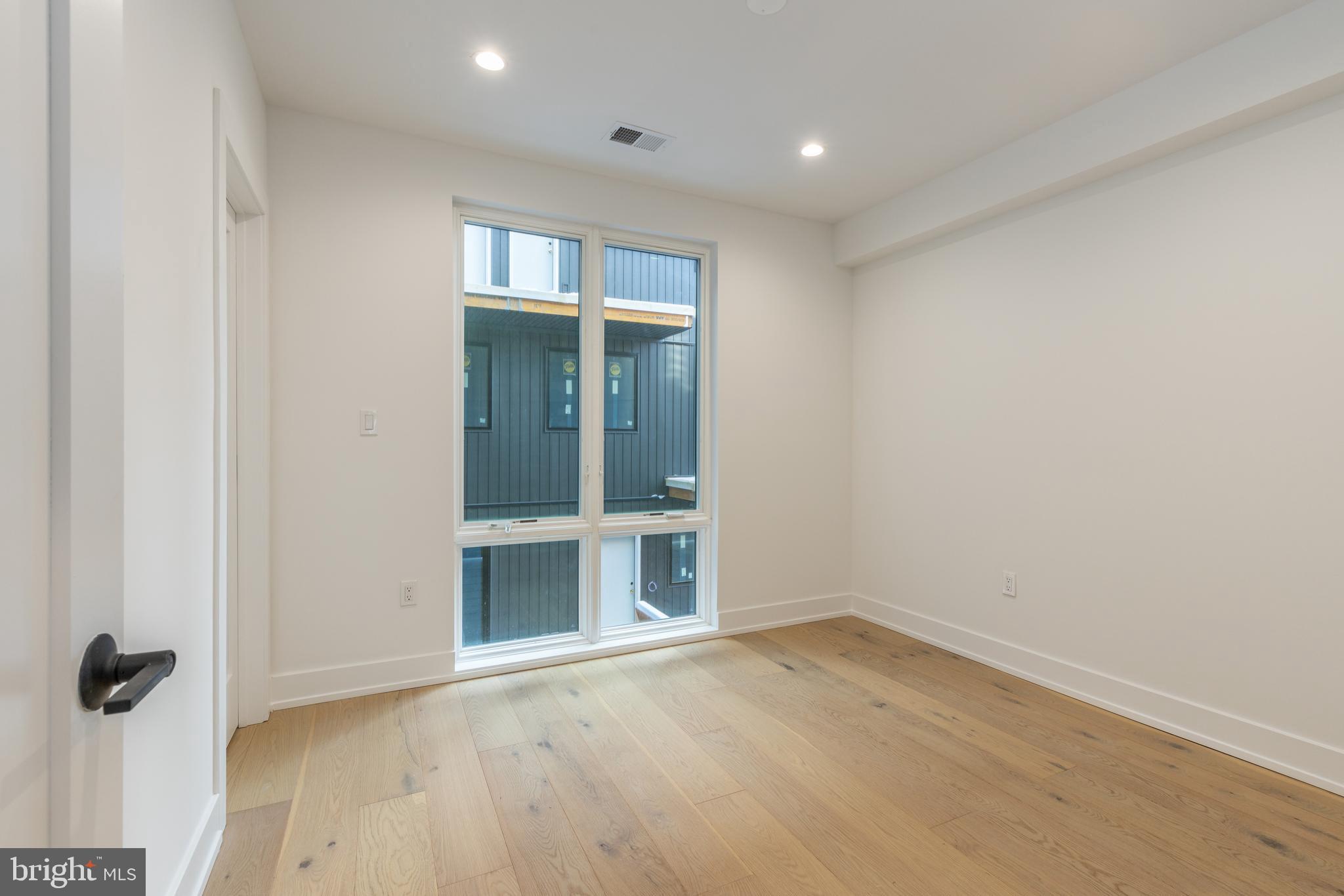 GRADUATE HOSPITAL - Residential