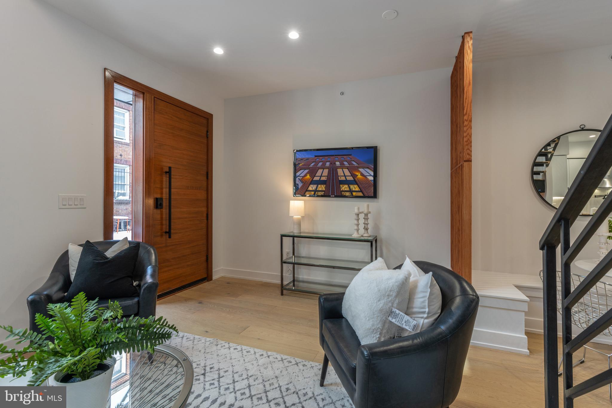 GRADUATE HOSPITAL - Residential