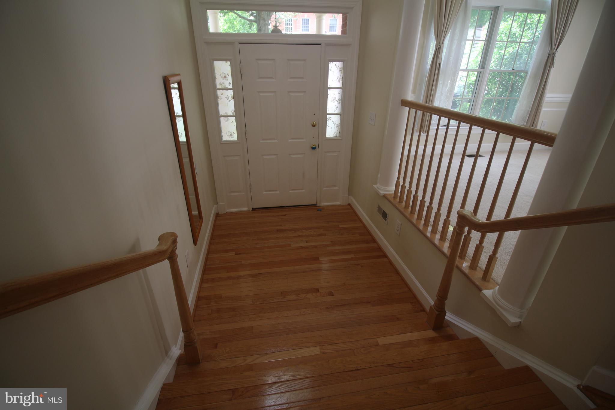 3014 WINDY KNOLL COURT