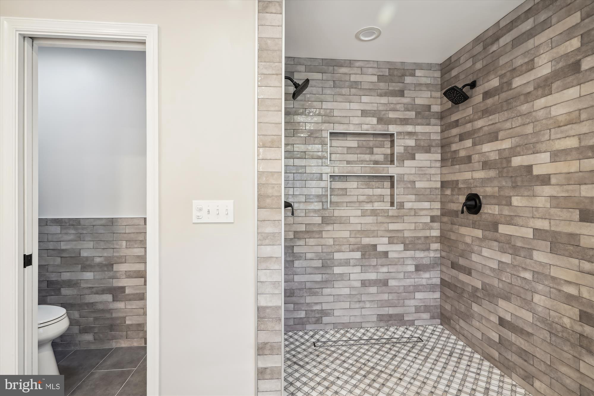 OAKLAND - Residential