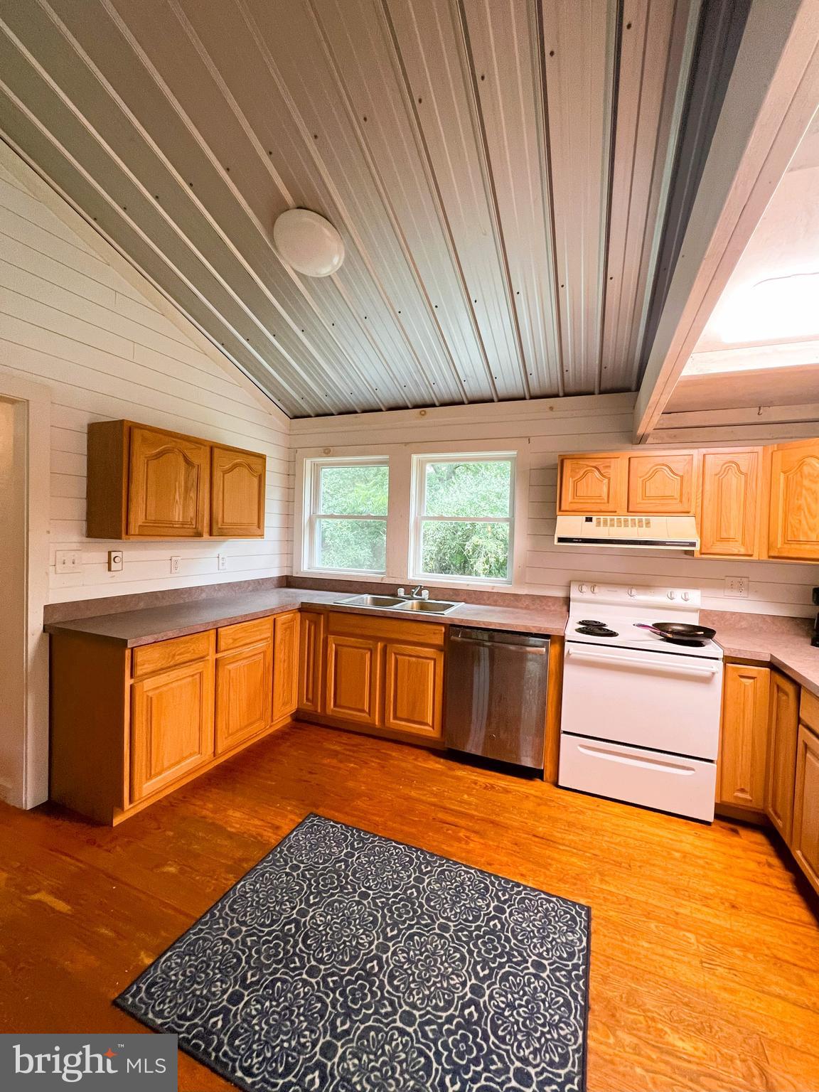 RUSHING RIVER FARMS - Residential