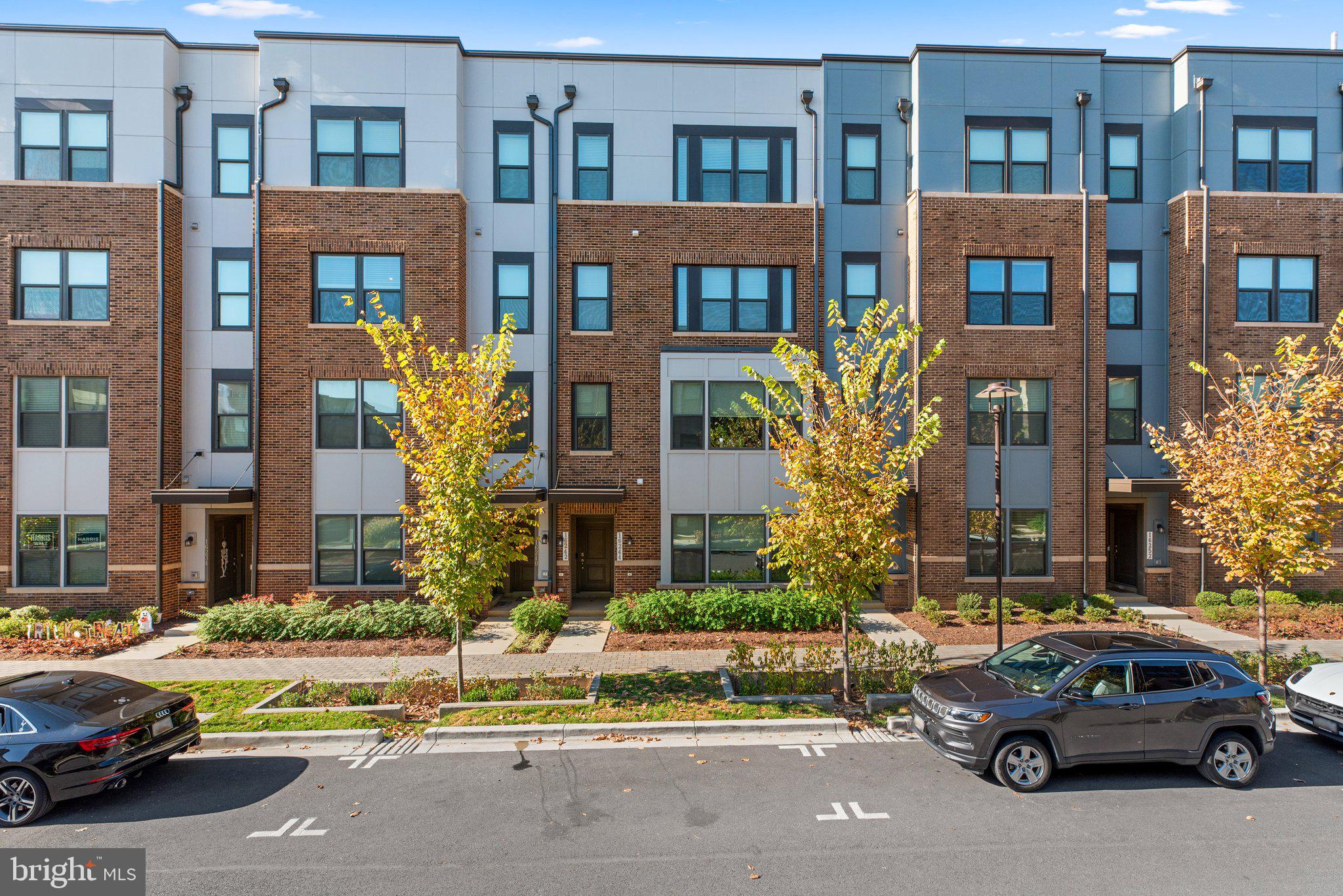 WESTSIDE AT SHADY GROVE METRO - Residential
