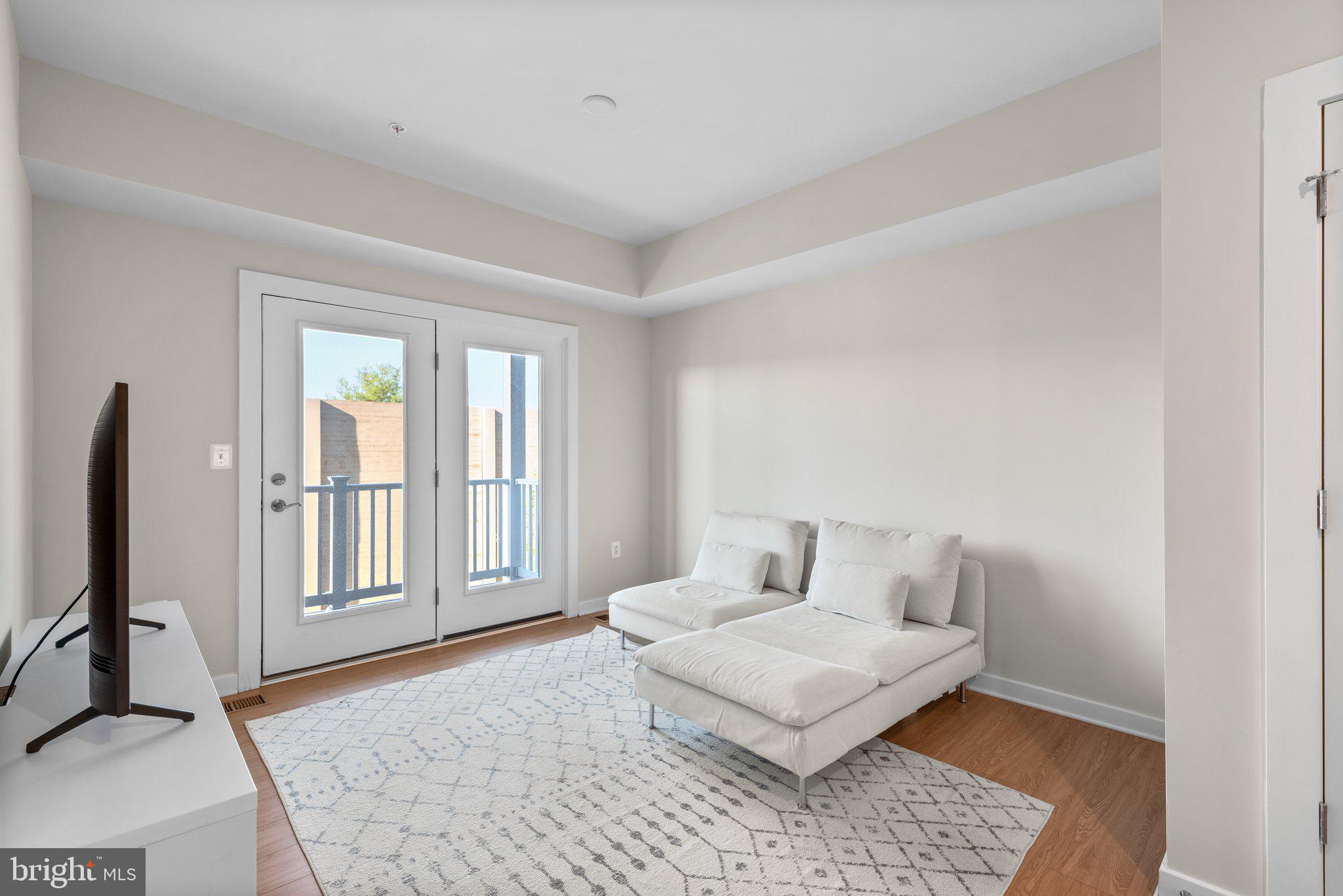 WESTSIDE AT SHADY GROVE METRO - Residential