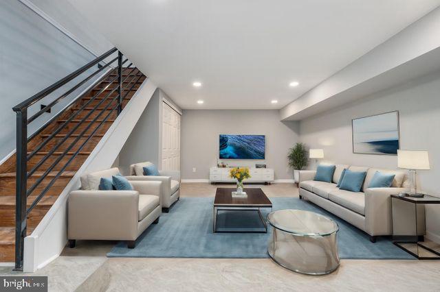 OLDE RICHMOND - Residential Lease