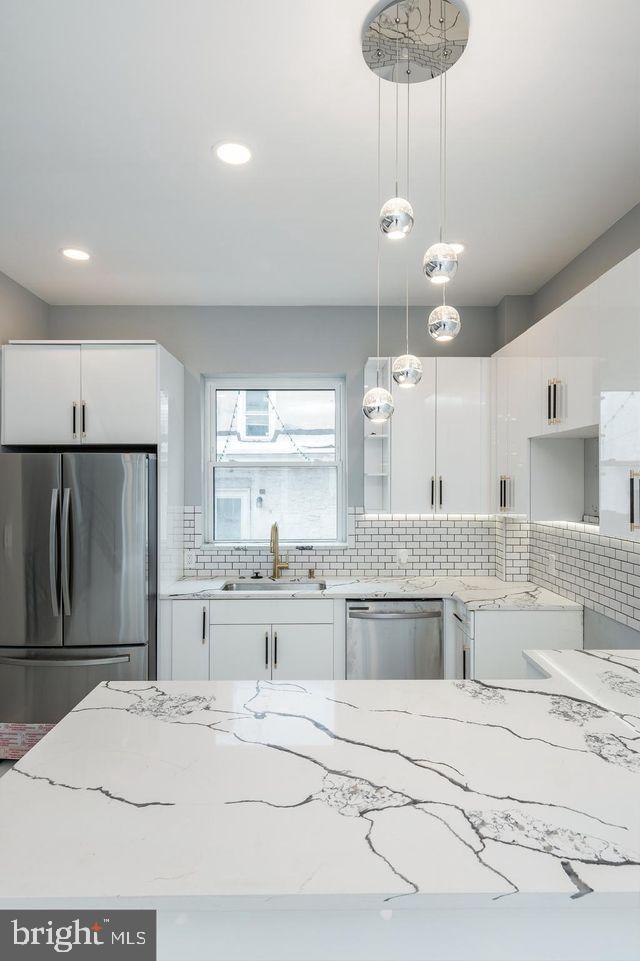 OLDE RICHMOND - Residential Lease