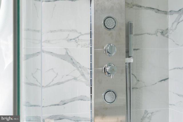 OLDE RICHMOND - Residential Lease