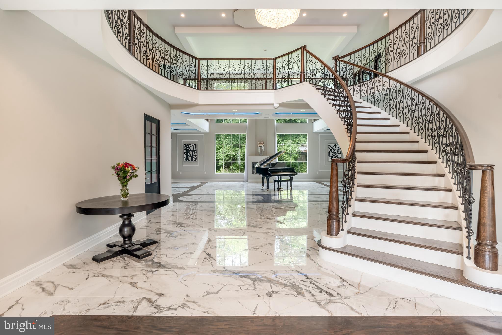 1065 NORTHFALLS COURT