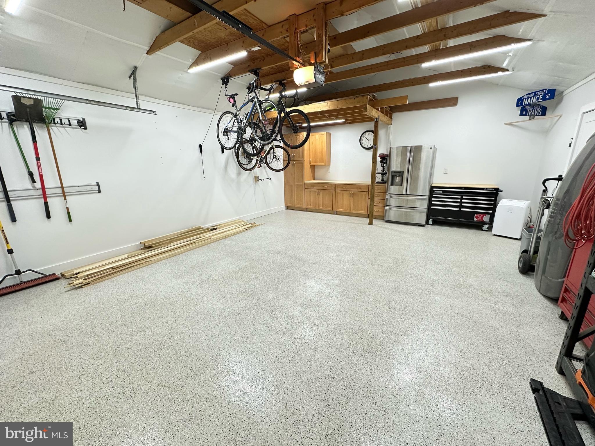 ADDISON HEIGHTS - Residential