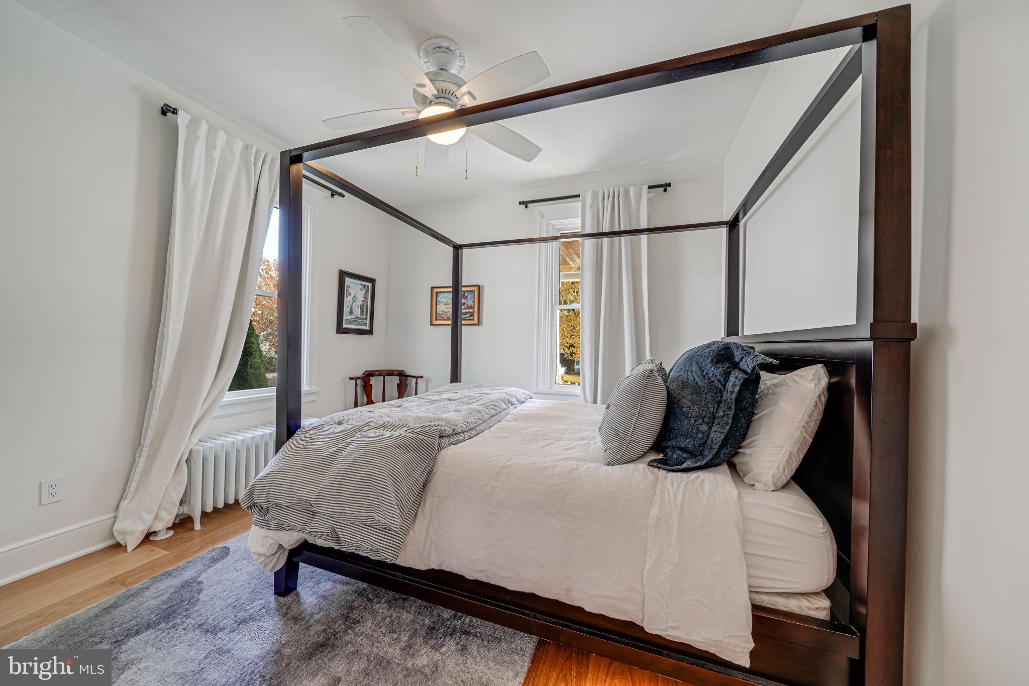 ADDISON HEIGHTS - Residential