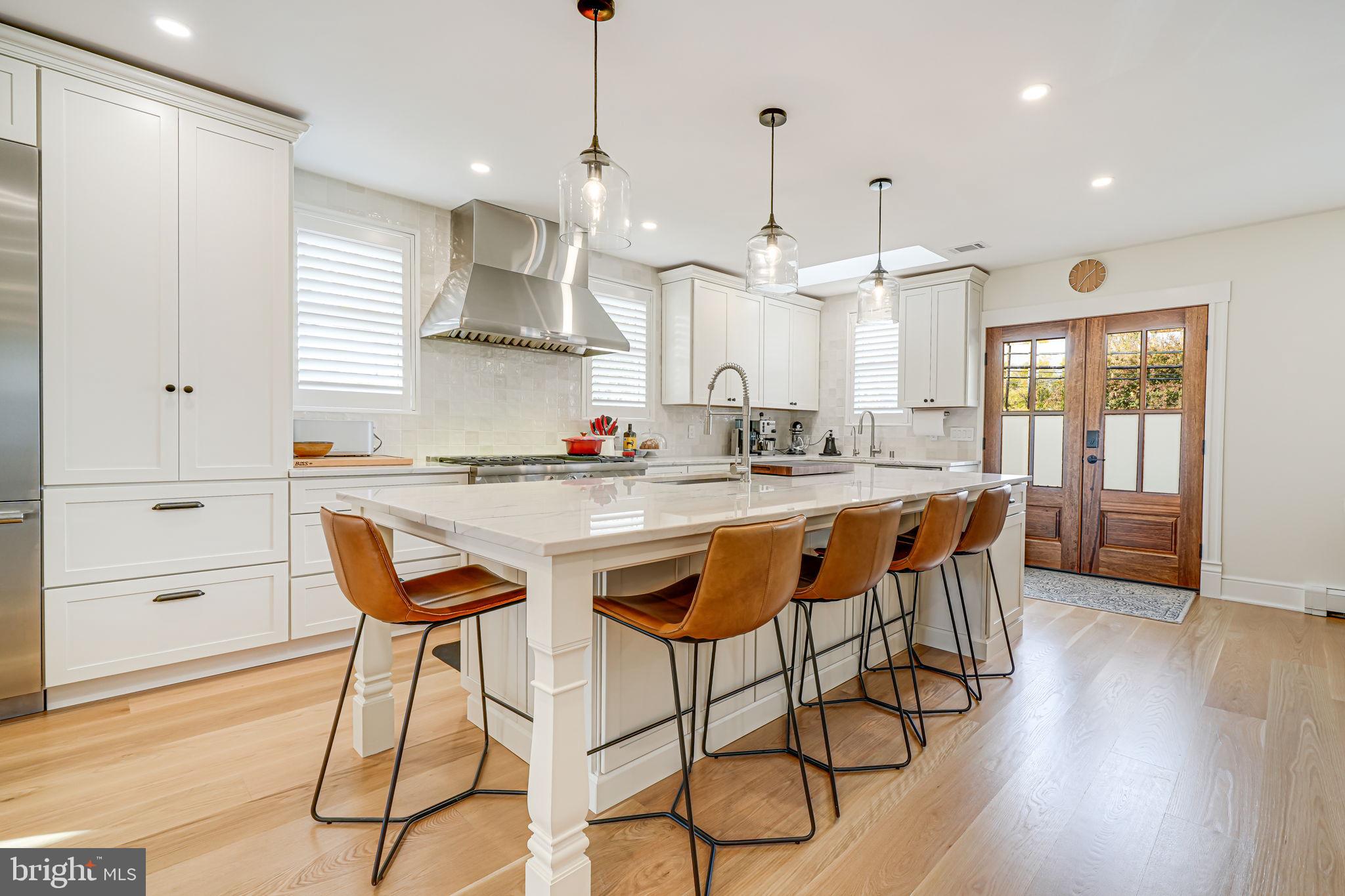 ADDISON HEIGHTS - Residential