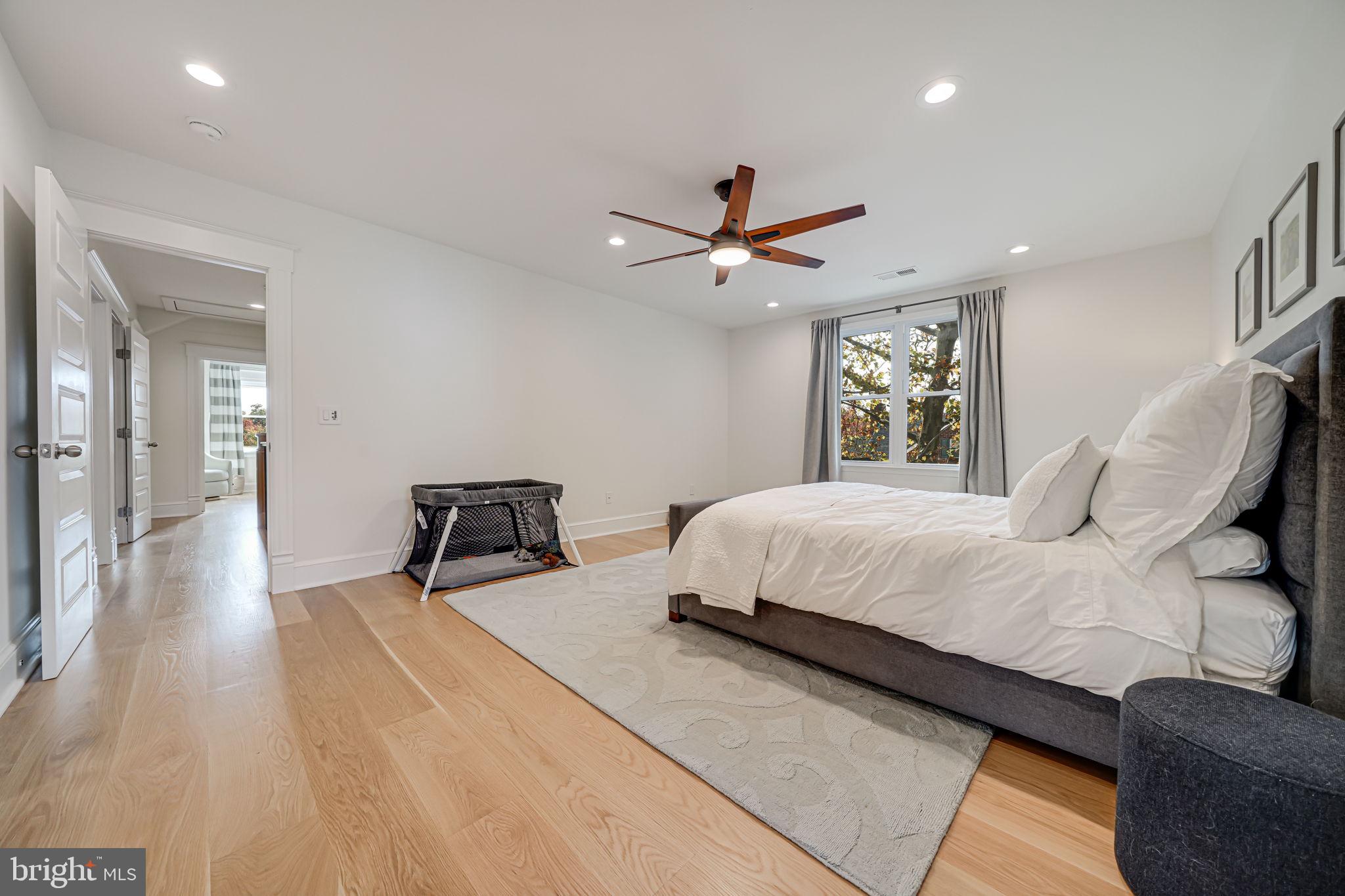 ADDISON HEIGHTS - Residential