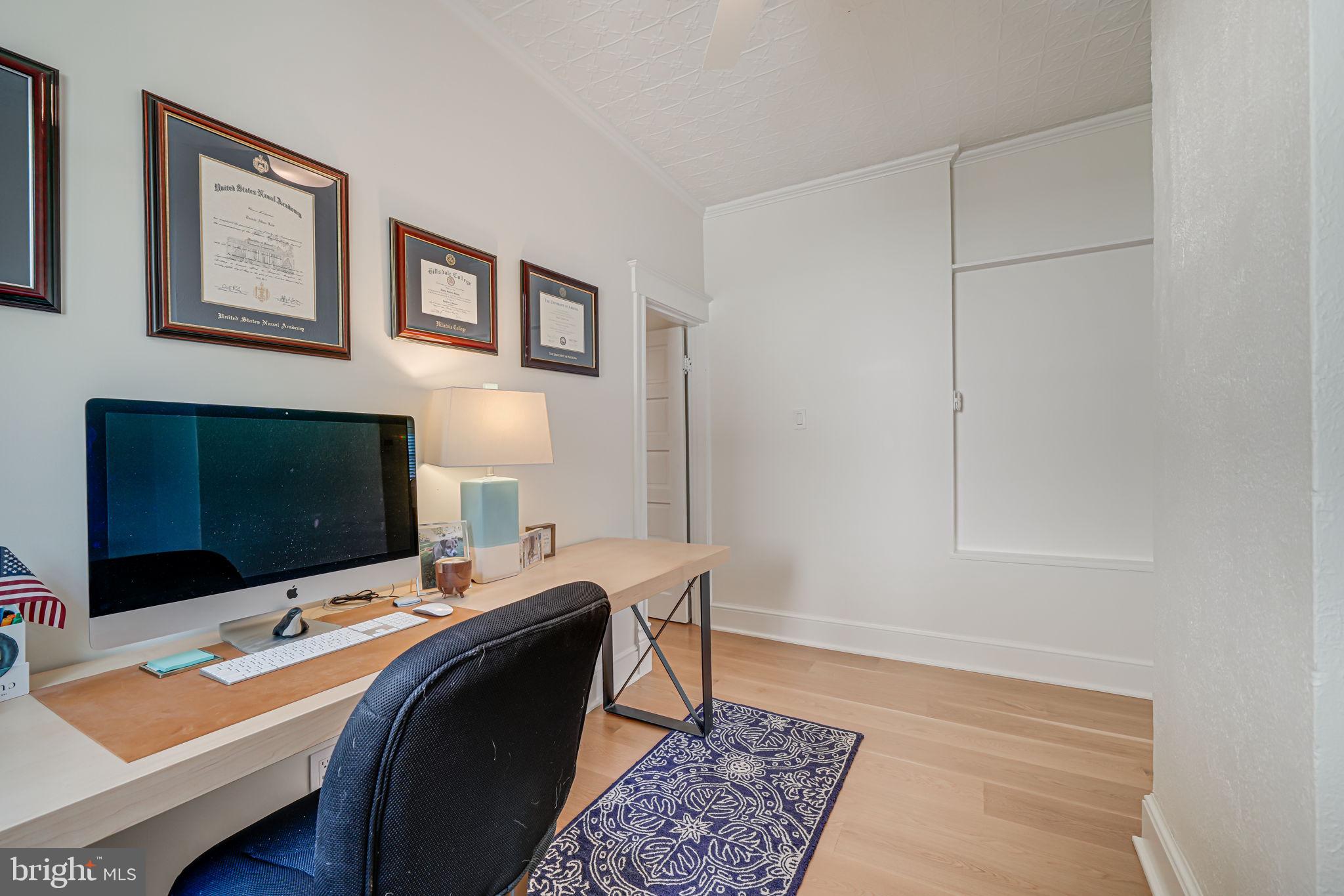 ADDISON HEIGHTS - Residential