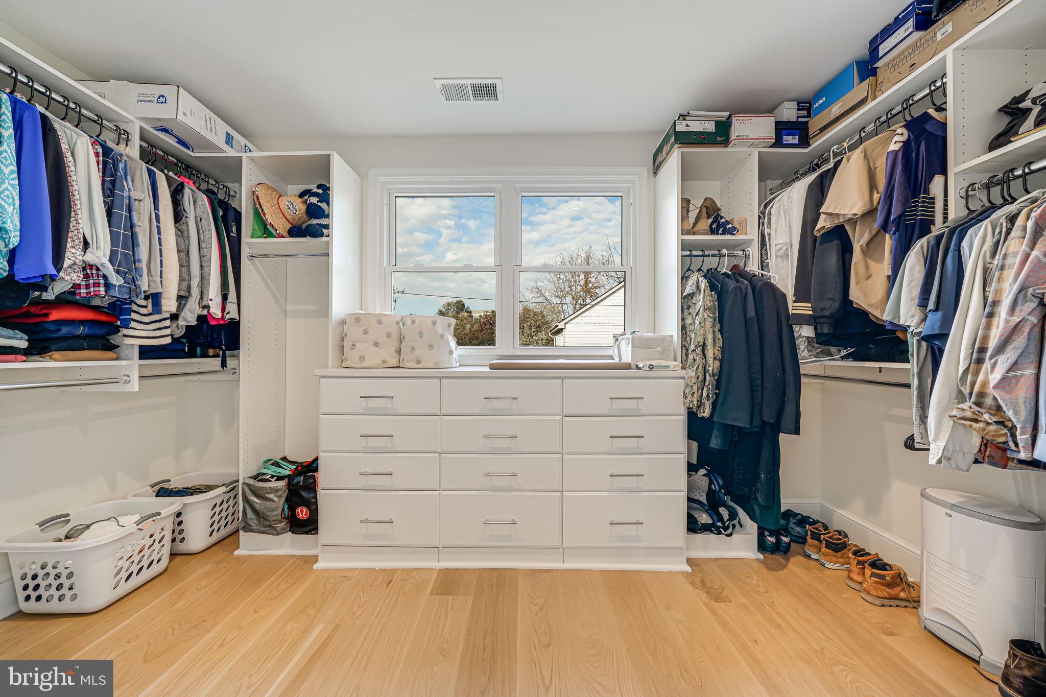 ADDISON HEIGHTS - Residential