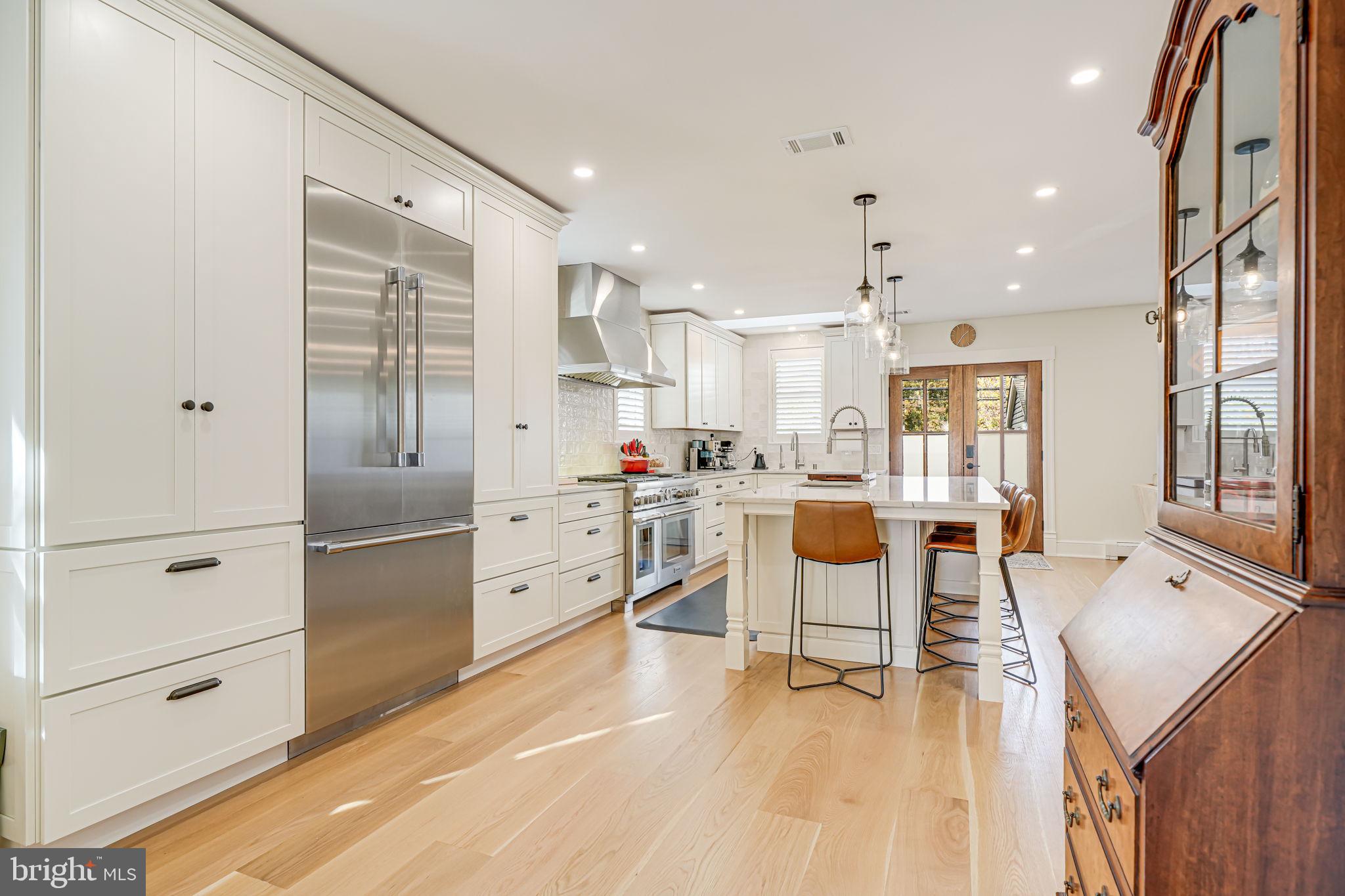 ADDISON HEIGHTS - Residential