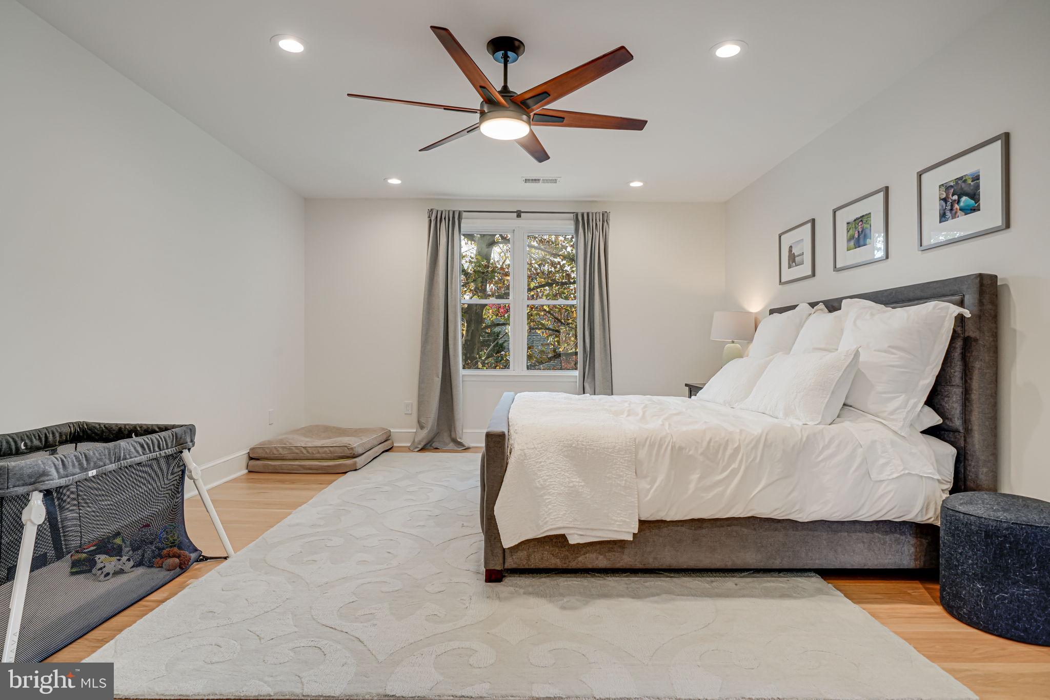 ADDISON HEIGHTS - Residential