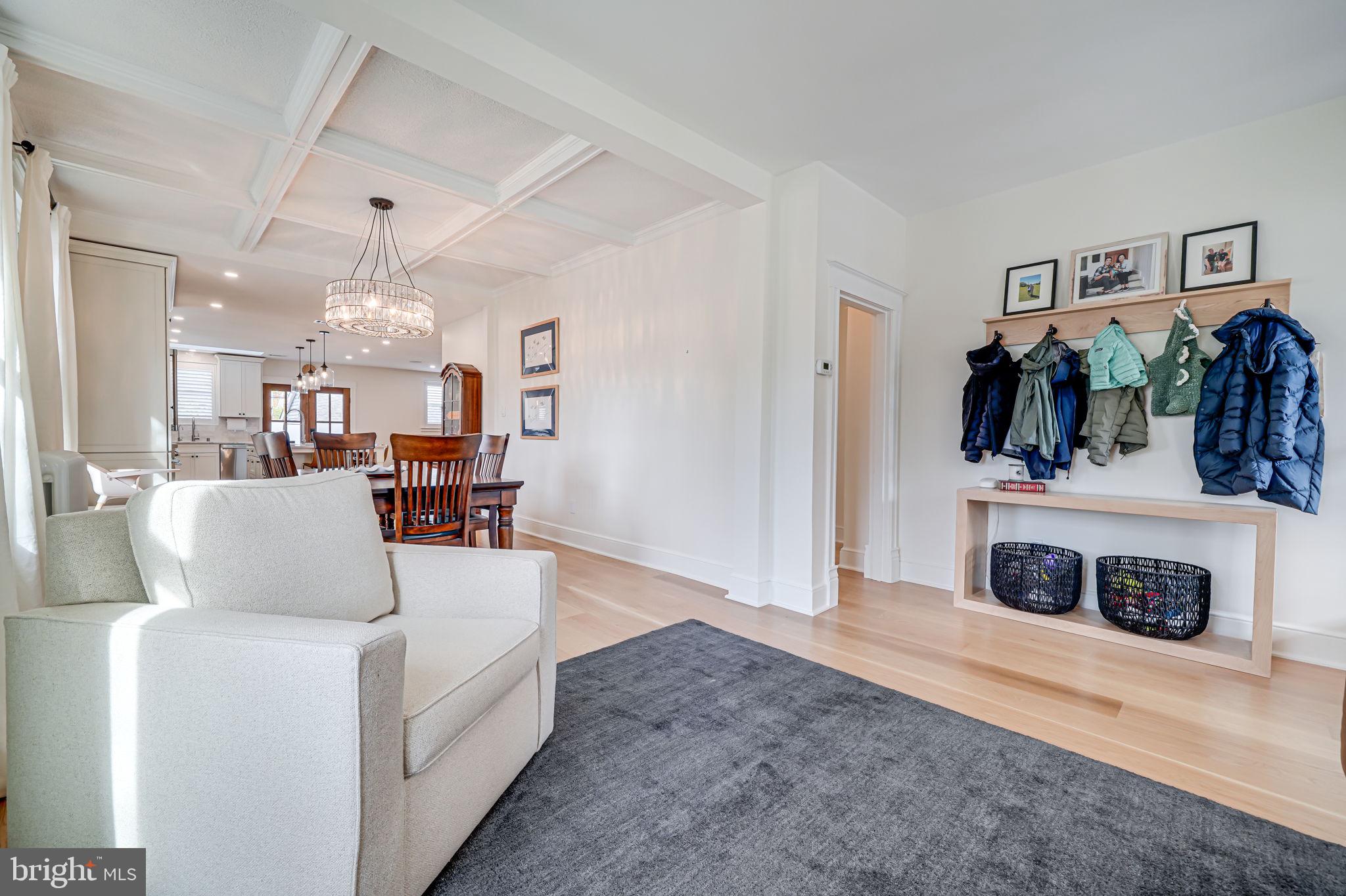 ADDISON HEIGHTS - Residential