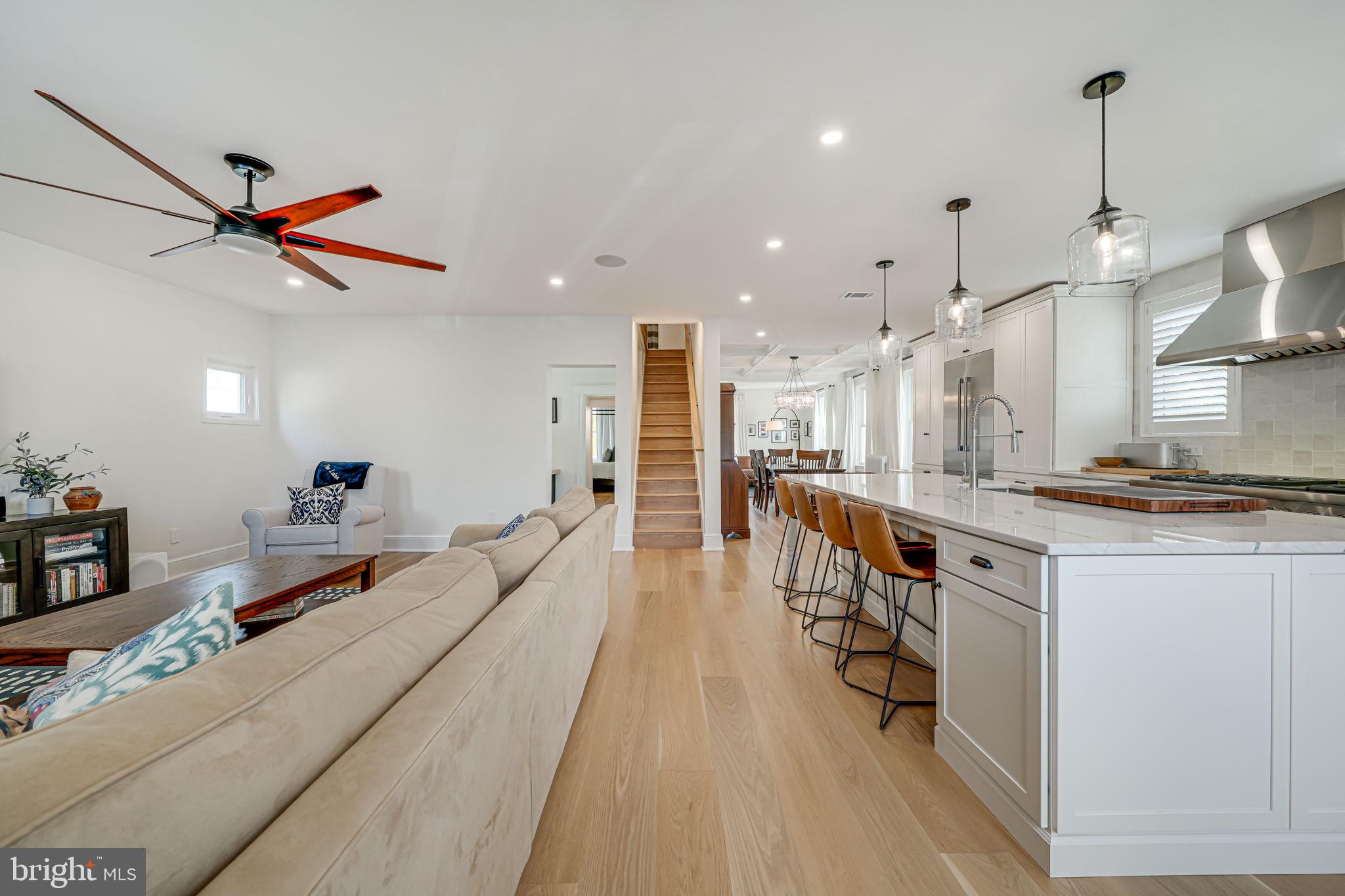 ADDISON HEIGHTS - Residential