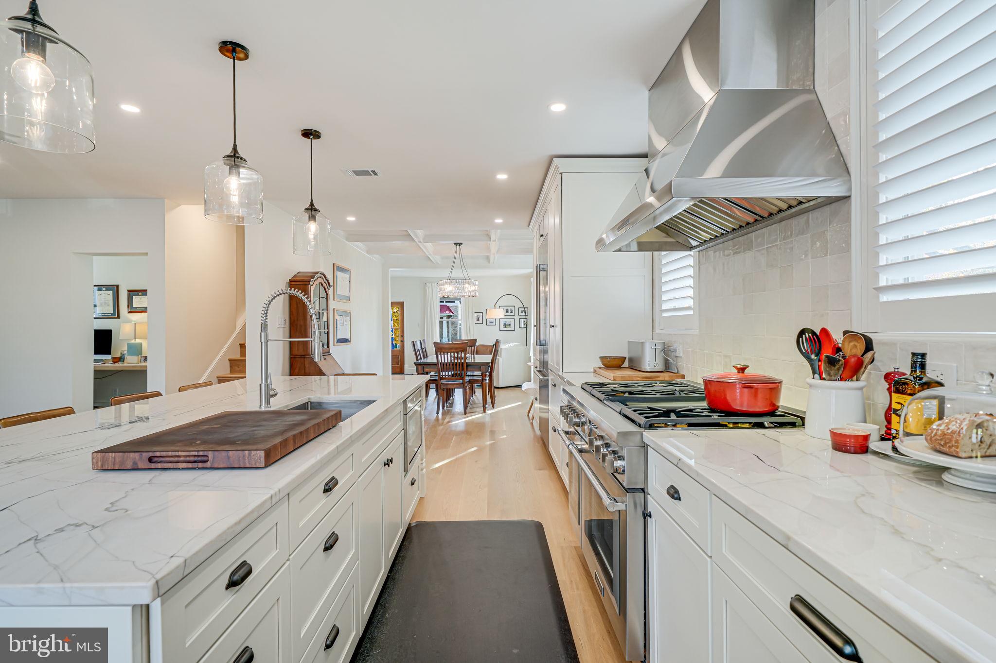 ADDISON HEIGHTS - Residential