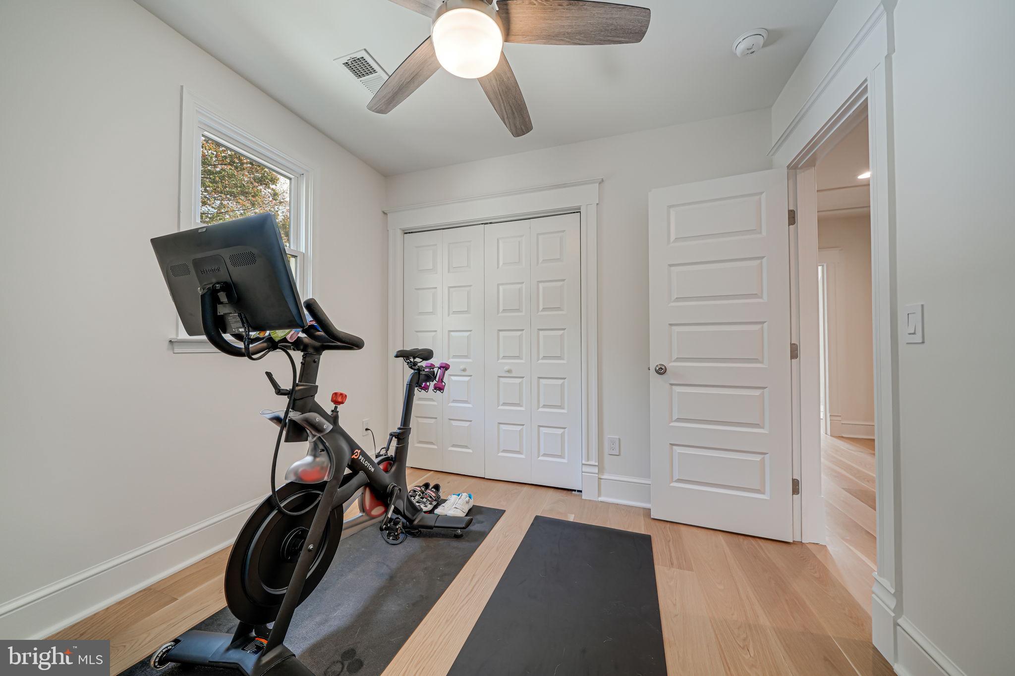 ADDISON HEIGHTS - Residential