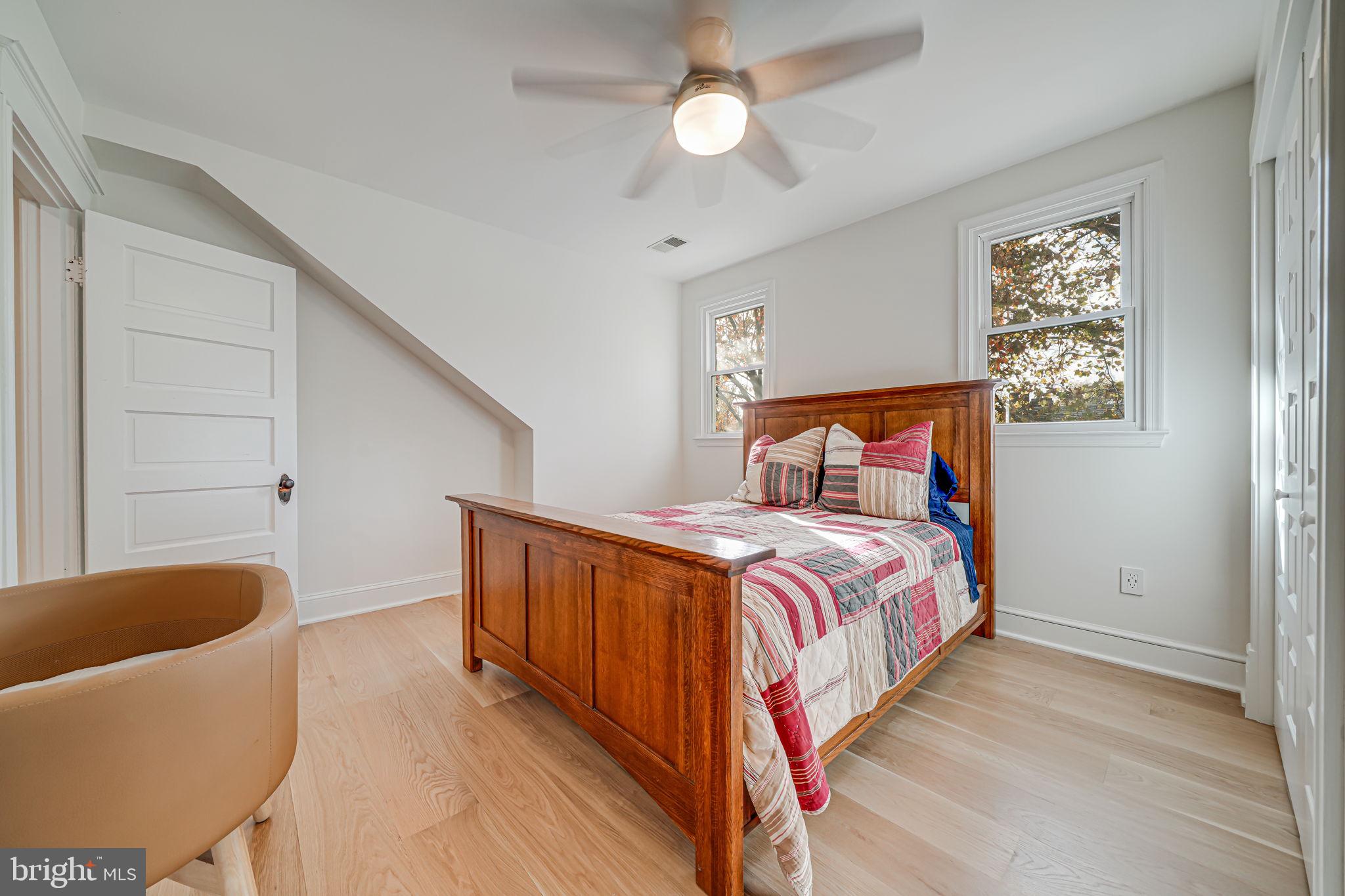 ADDISON HEIGHTS - Residential