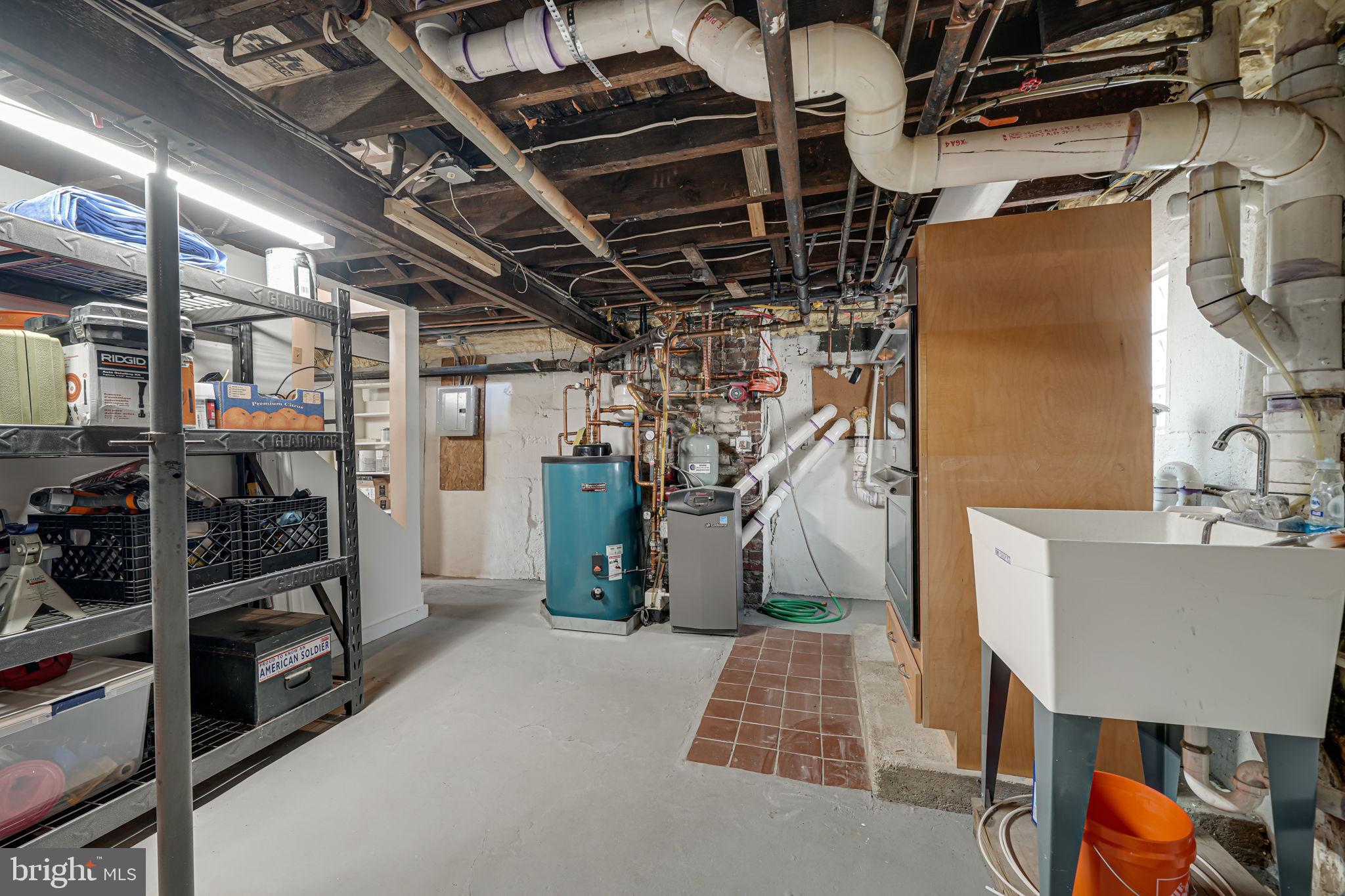 ADDISON HEIGHTS - Residential