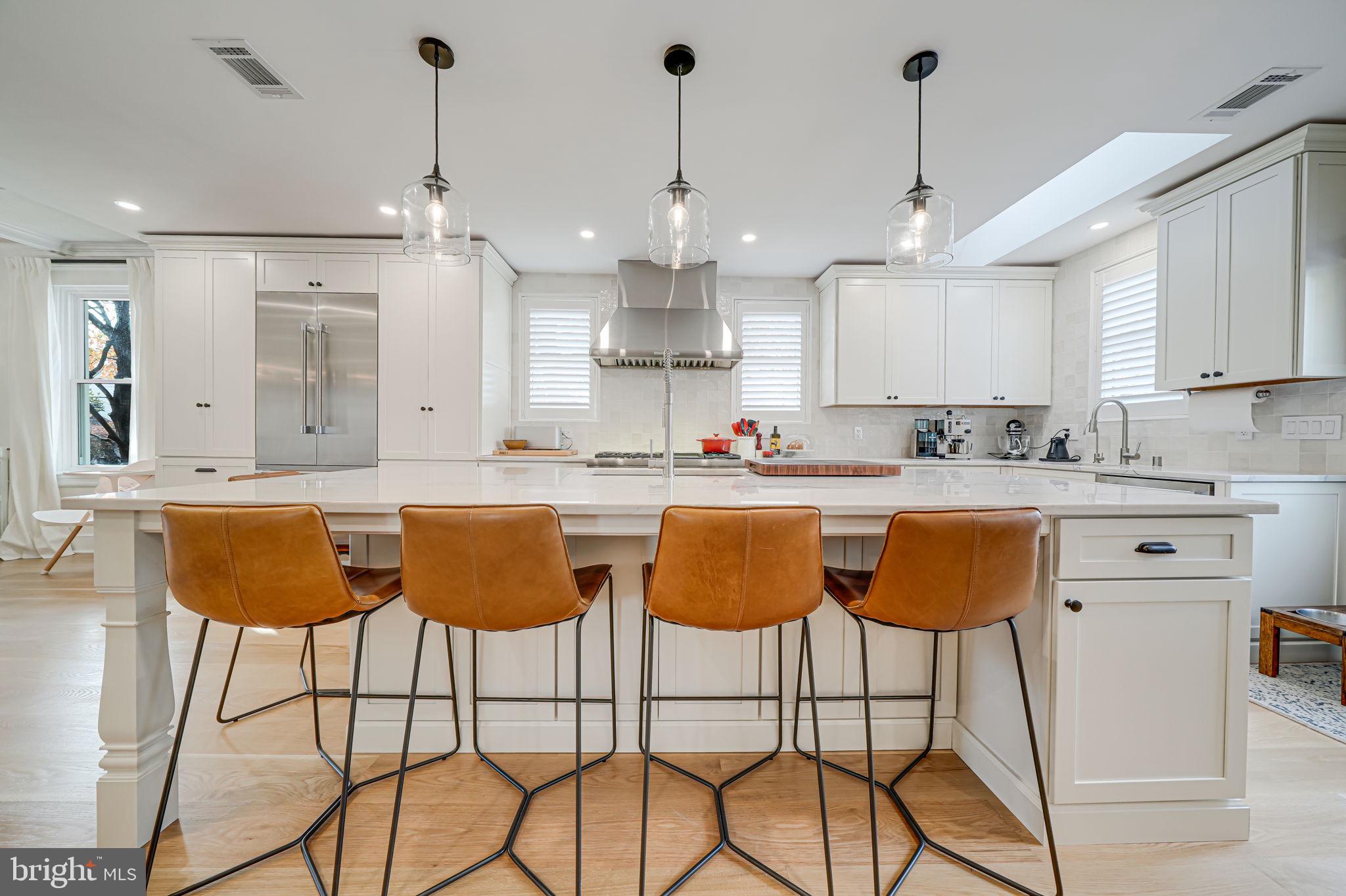 ADDISON HEIGHTS - Residential