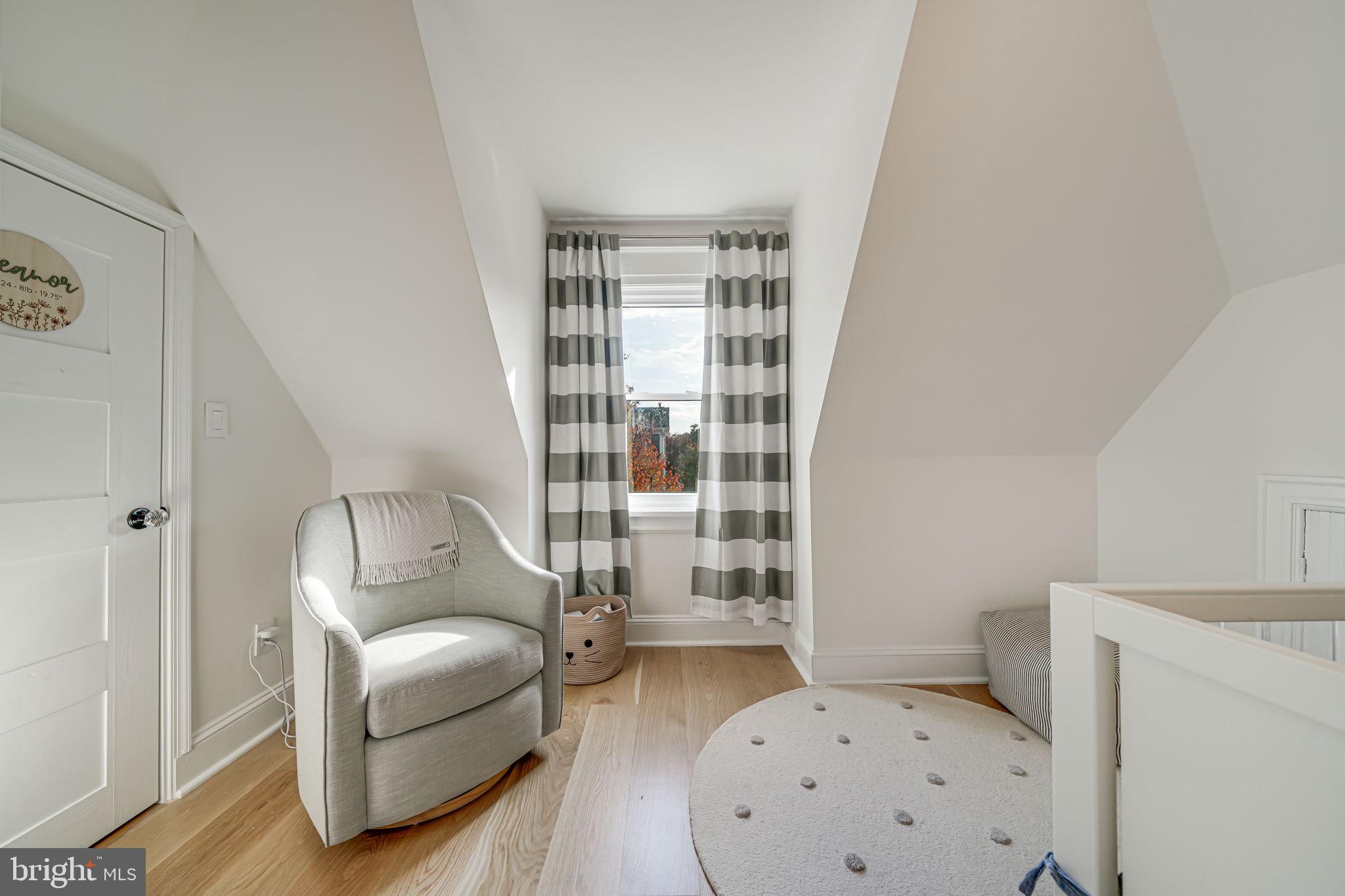 ADDISON HEIGHTS - Residential