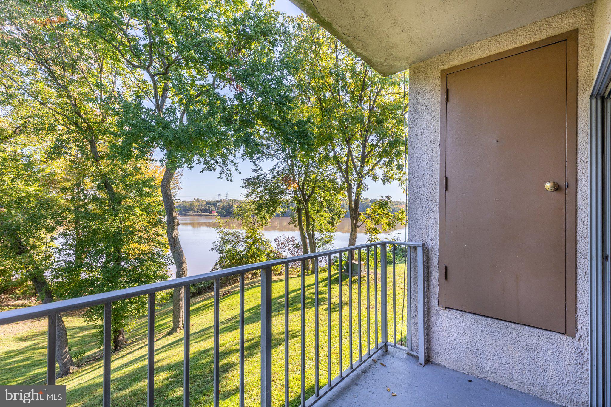 361 GATEWATER COURT 202