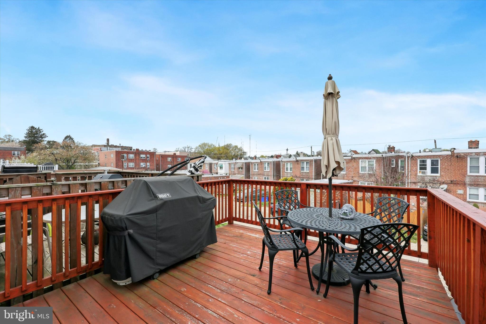 ROXBOROUGH - Residential