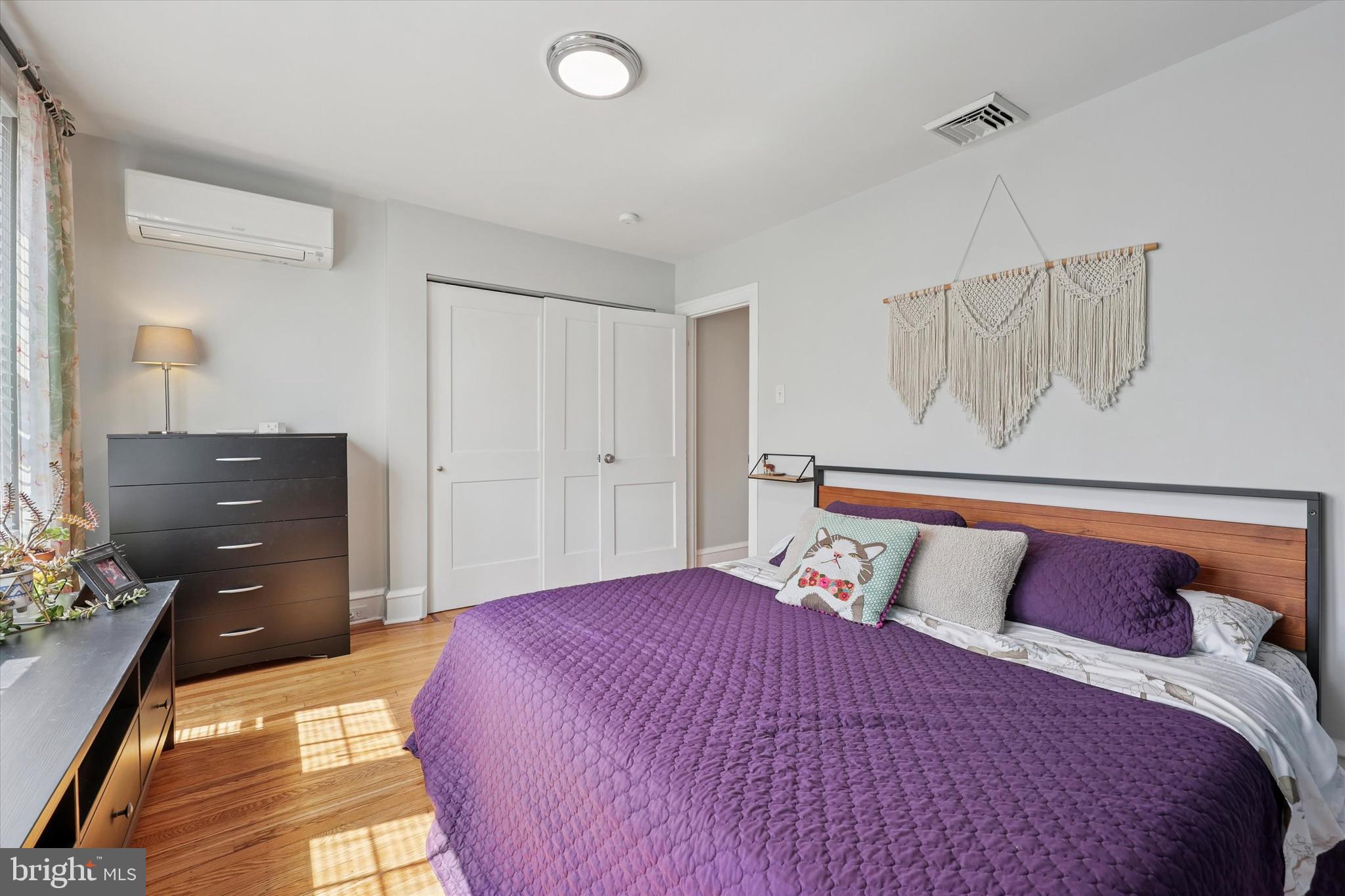 ROXBOROUGH - Residential