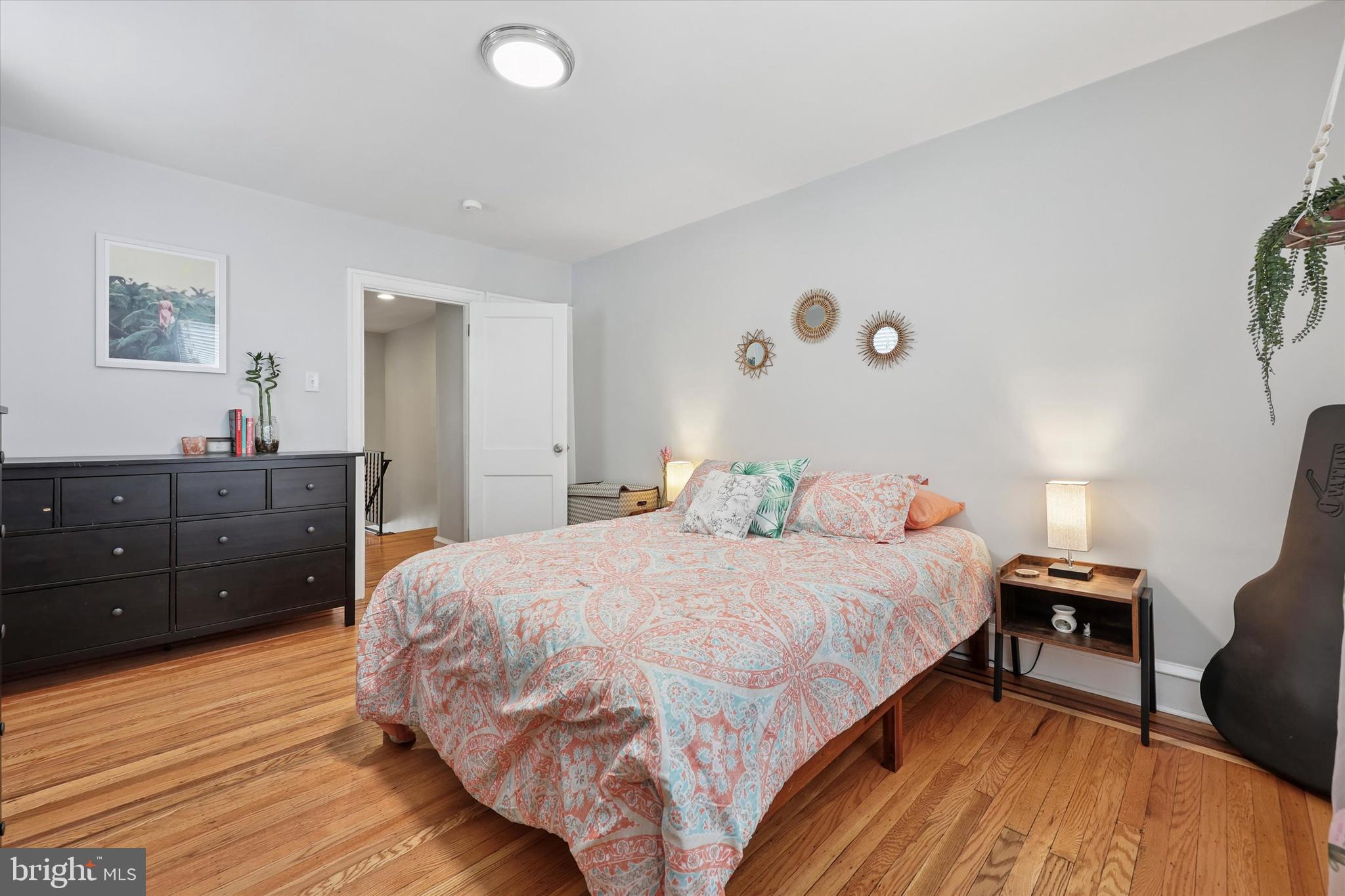 ROXBOROUGH - Residential