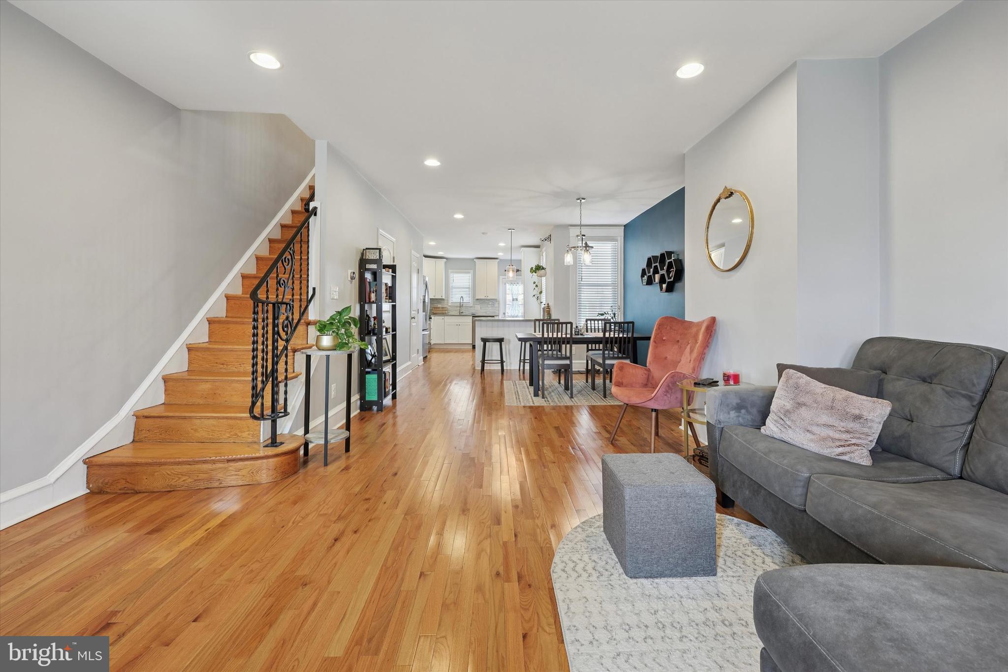 ROXBOROUGH - Residential