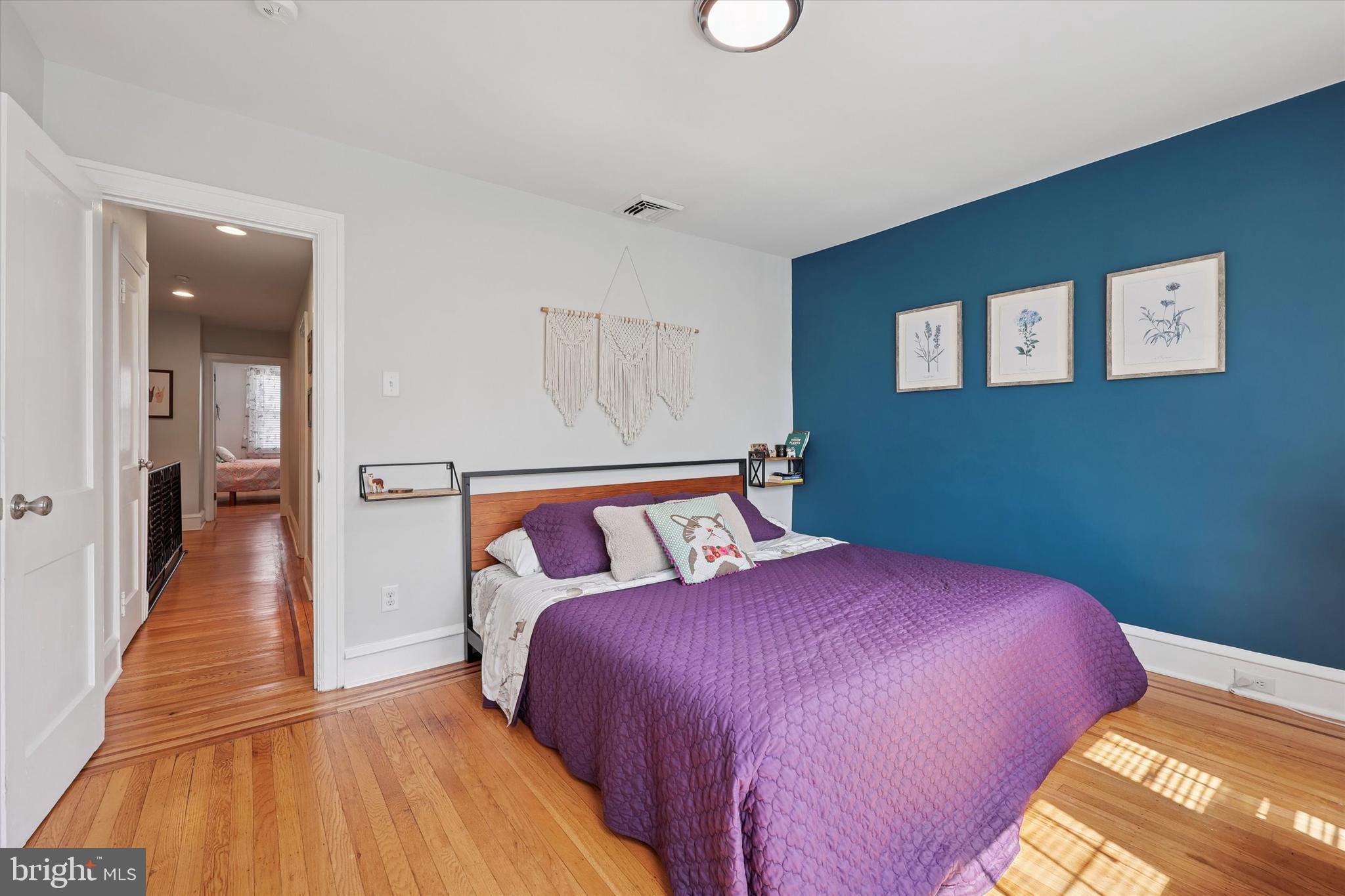 ROXBOROUGH - Residential