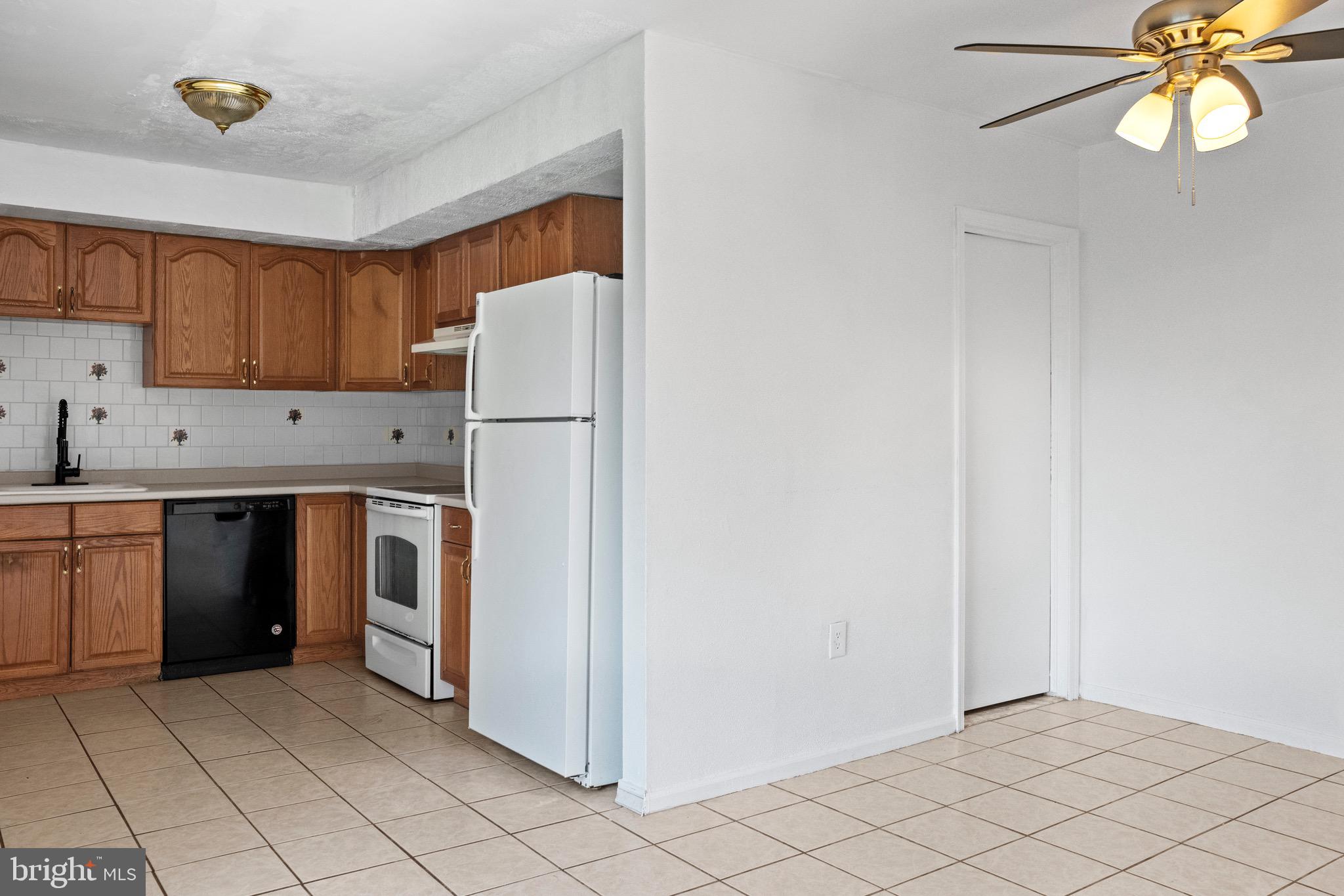 OXFORD ACRES - Residential