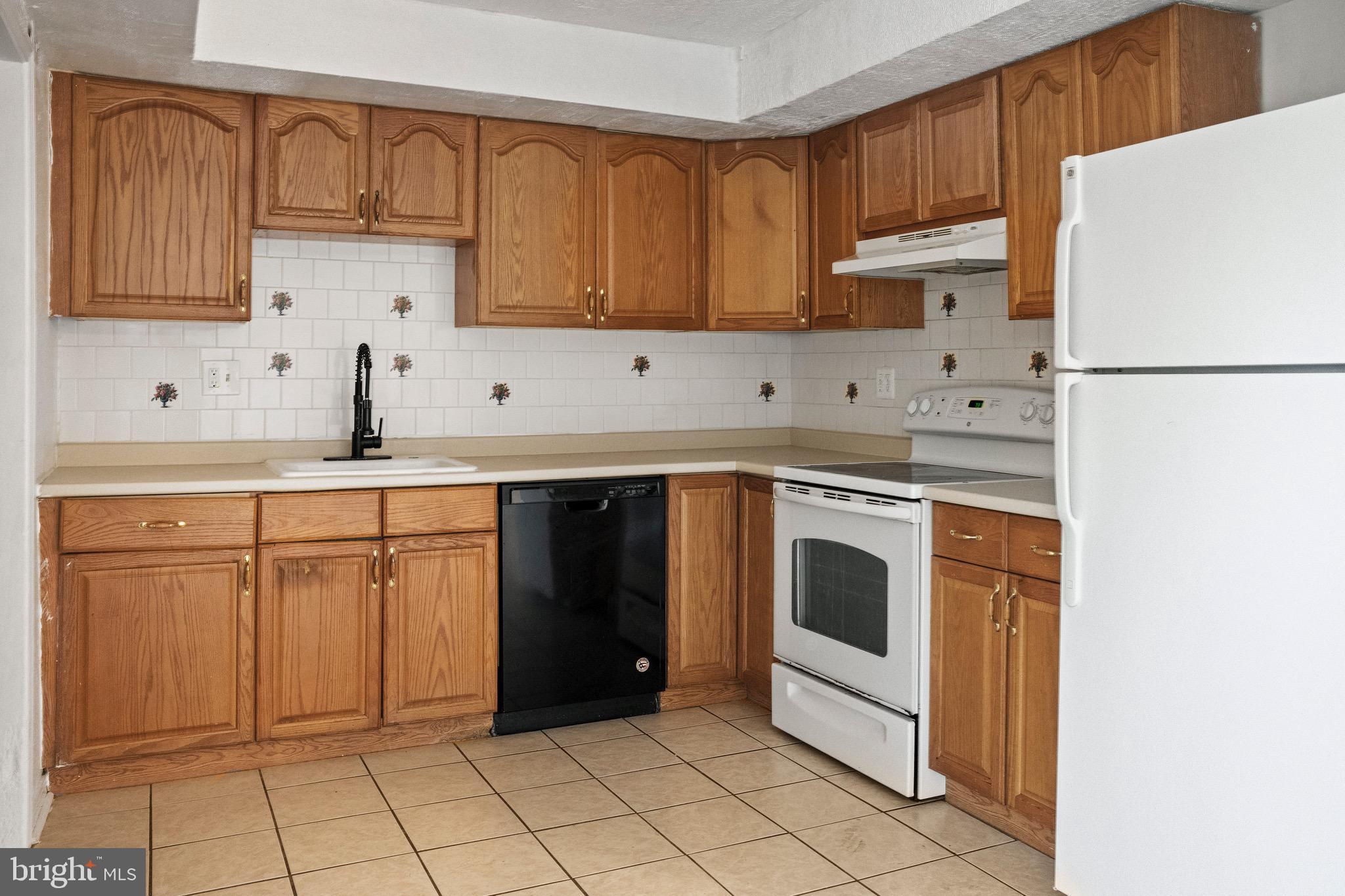 OXFORD ACRES - Residential