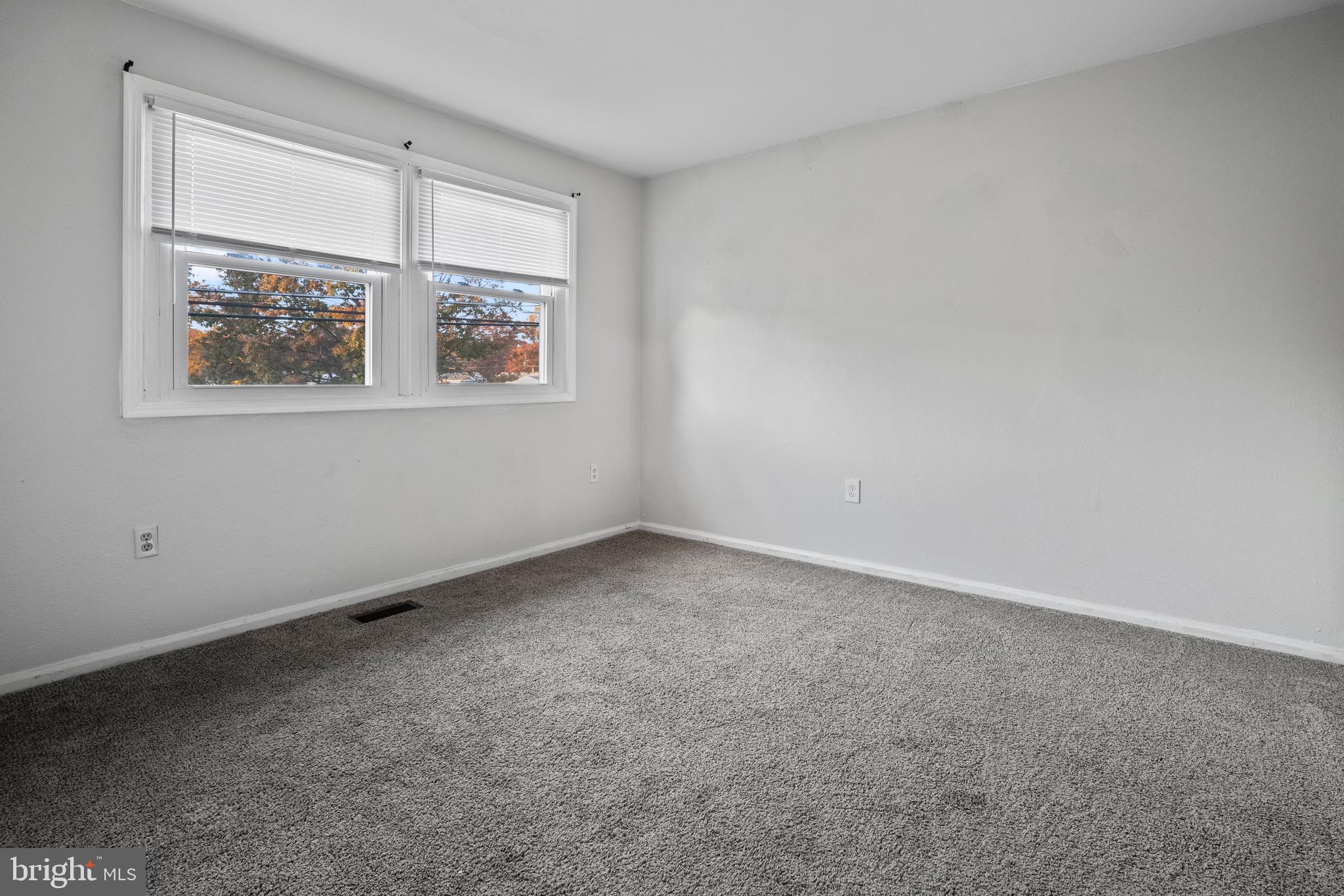 OXFORD ACRES - Residential