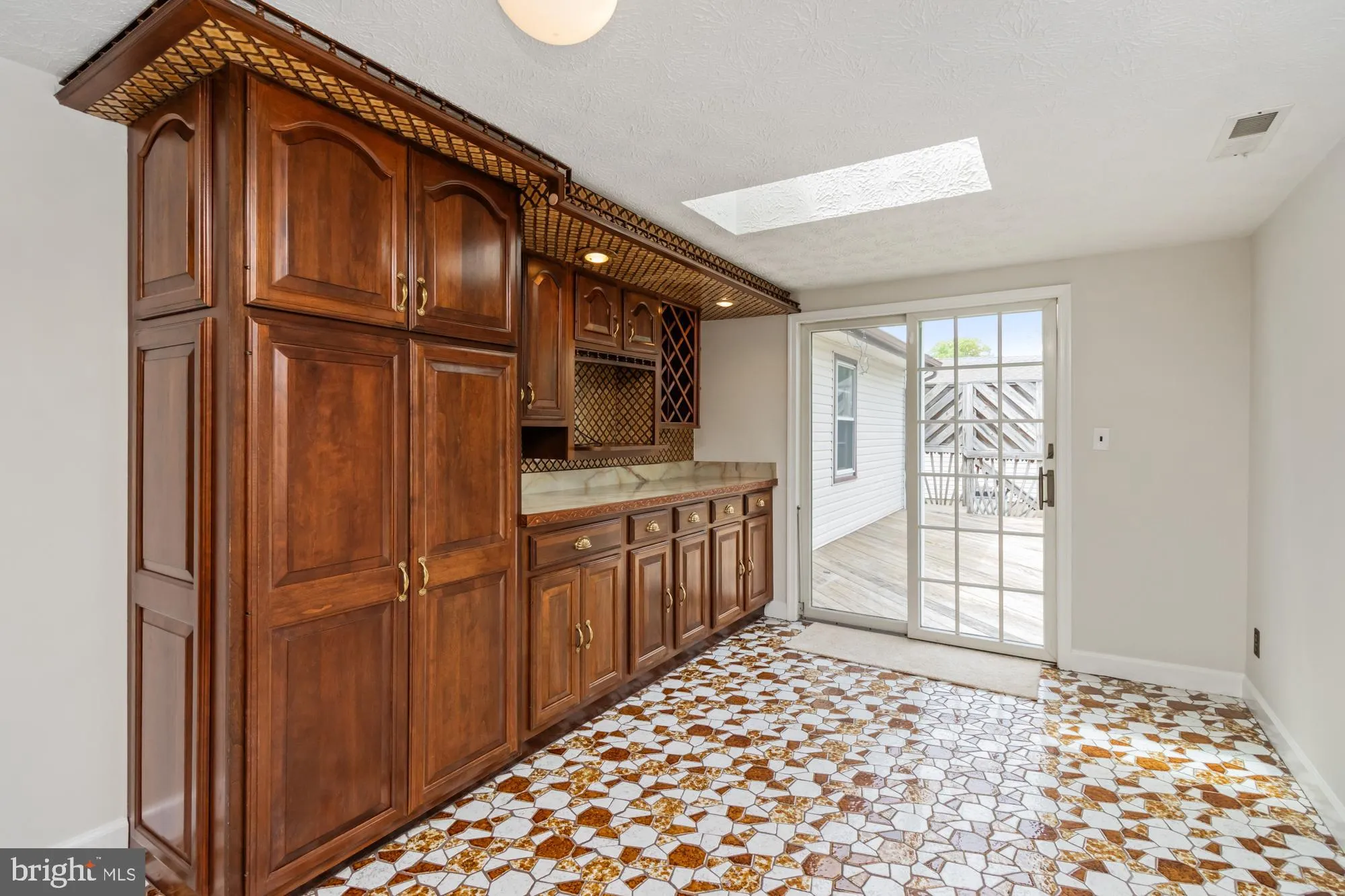 Baltimore, Maryland 21236, United States, 4 Bedrooms Bedrooms, ,2 BathroomsBathrooms,Residential,Pending,129360