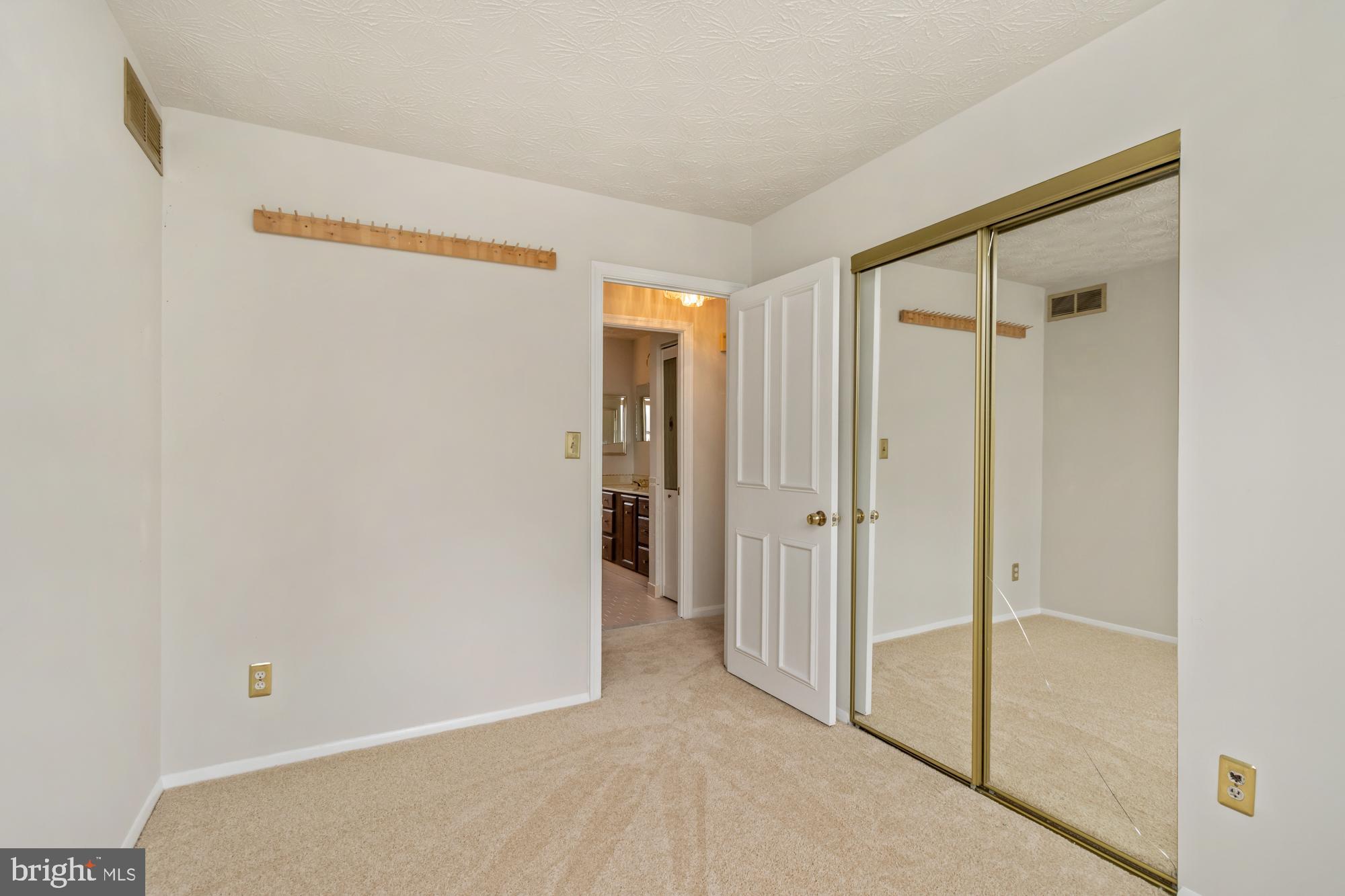 SILVERGATE - Residential