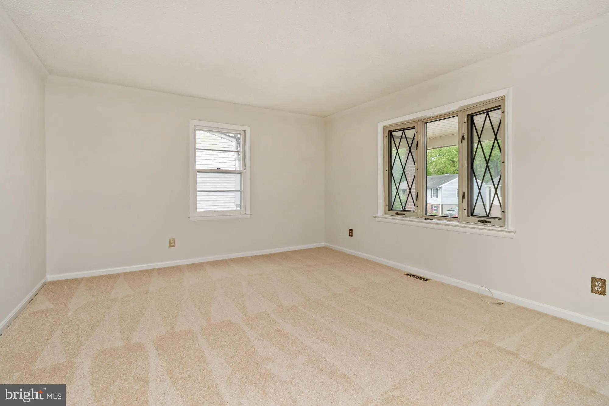 Baltimore, Maryland 21236, United States, 4 Bedrooms Bedrooms, ,2 BathroomsBathrooms,Residential,Pending,129360