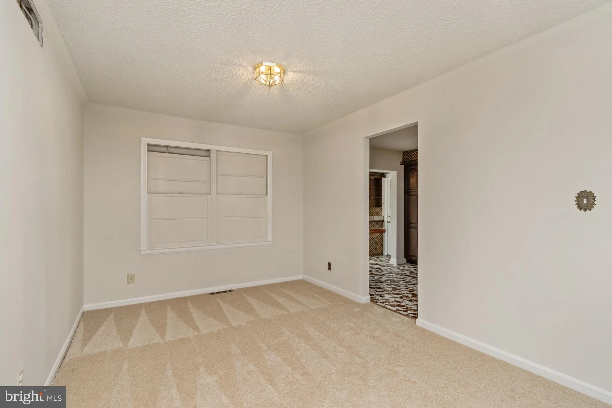 Baltimore, Maryland 21236, United States, 4 Bedrooms Bedrooms, ,2 BathroomsBathrooms,Residential,Pending,129360