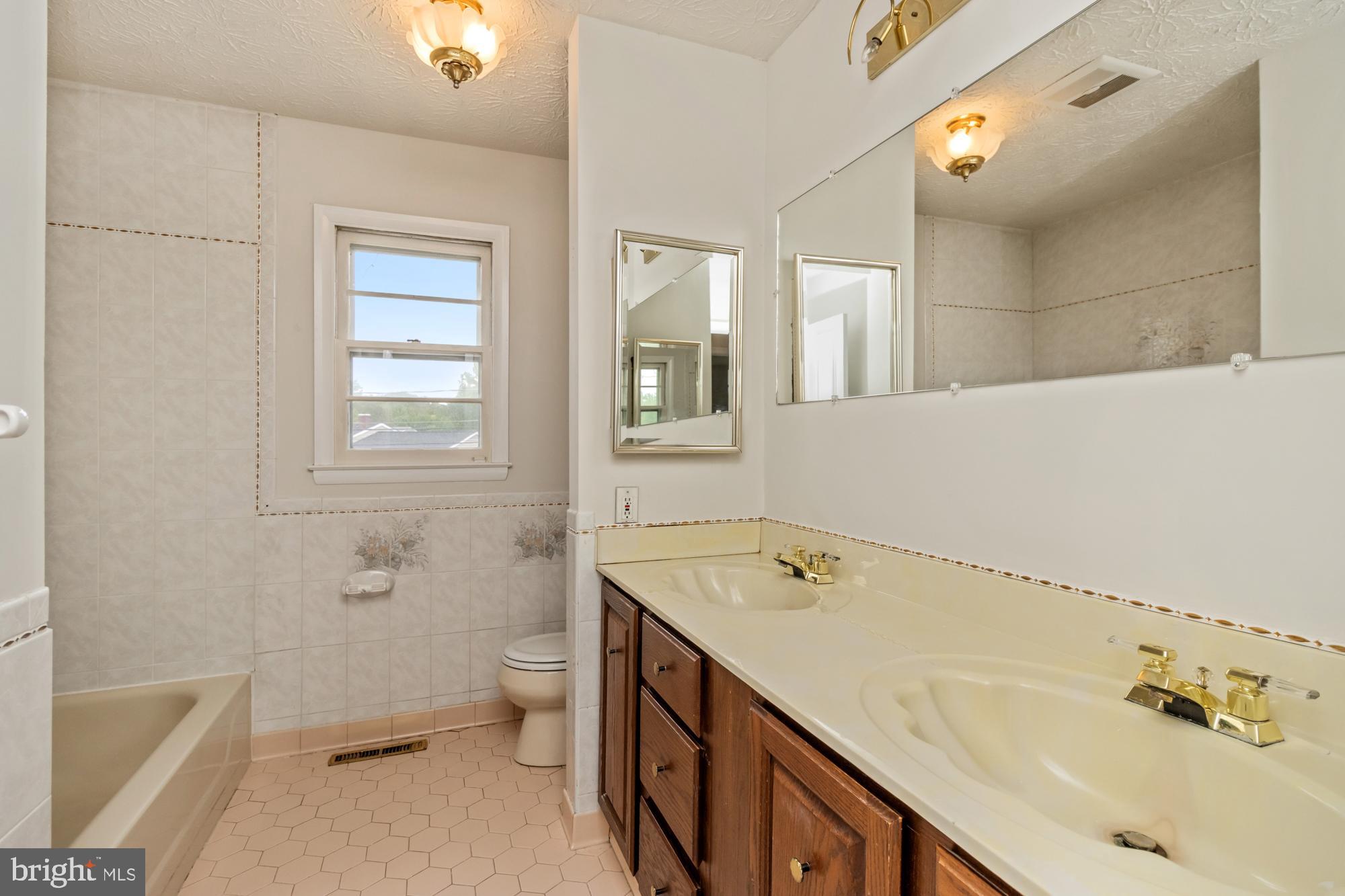 SILVERGATE - Residential