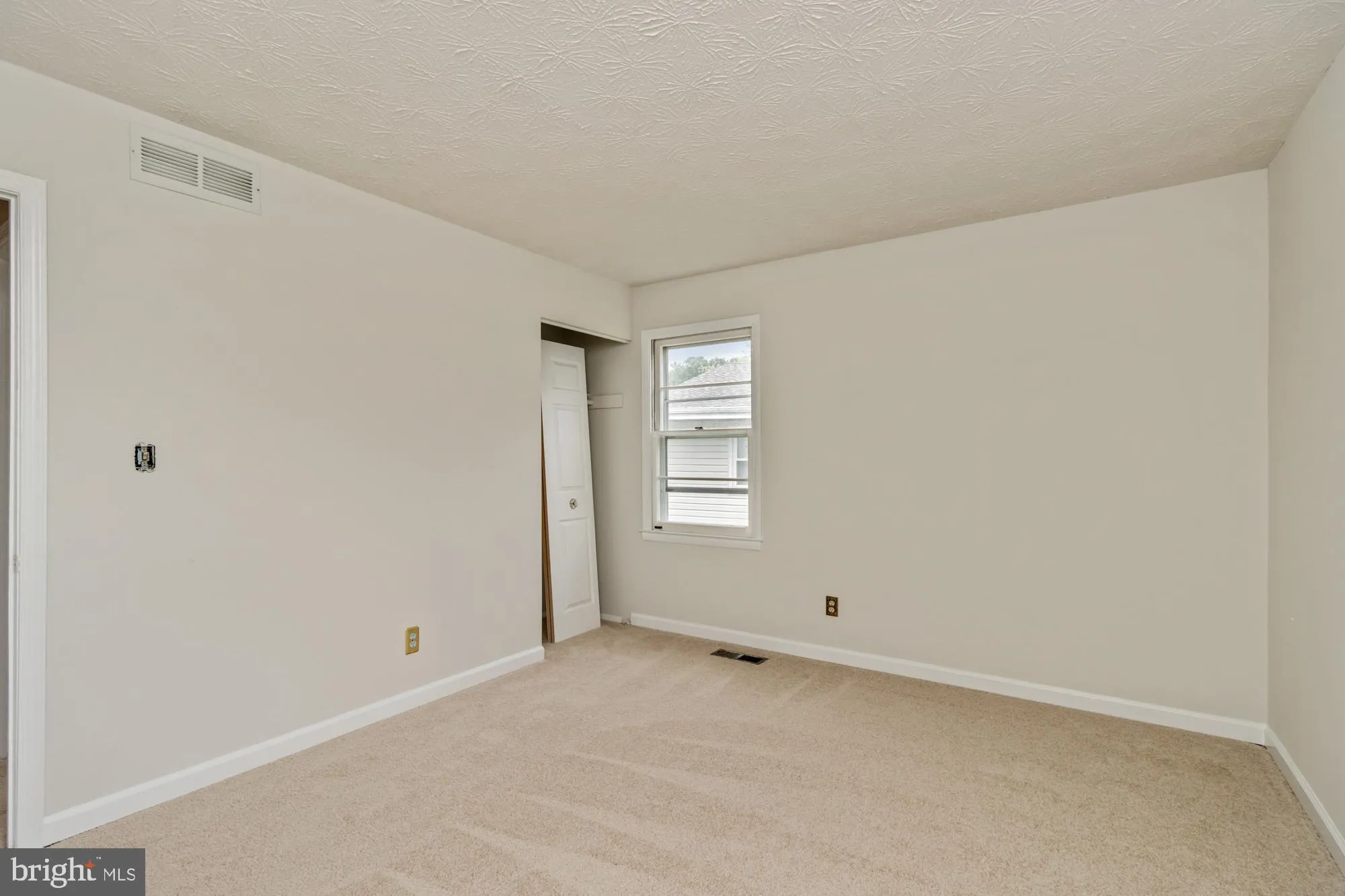 Baltimore, Maryland 21236, United States, 4 Bedrooms Bedrooms, ,2 BathroomsBathrooms,Residential,Pending,129360