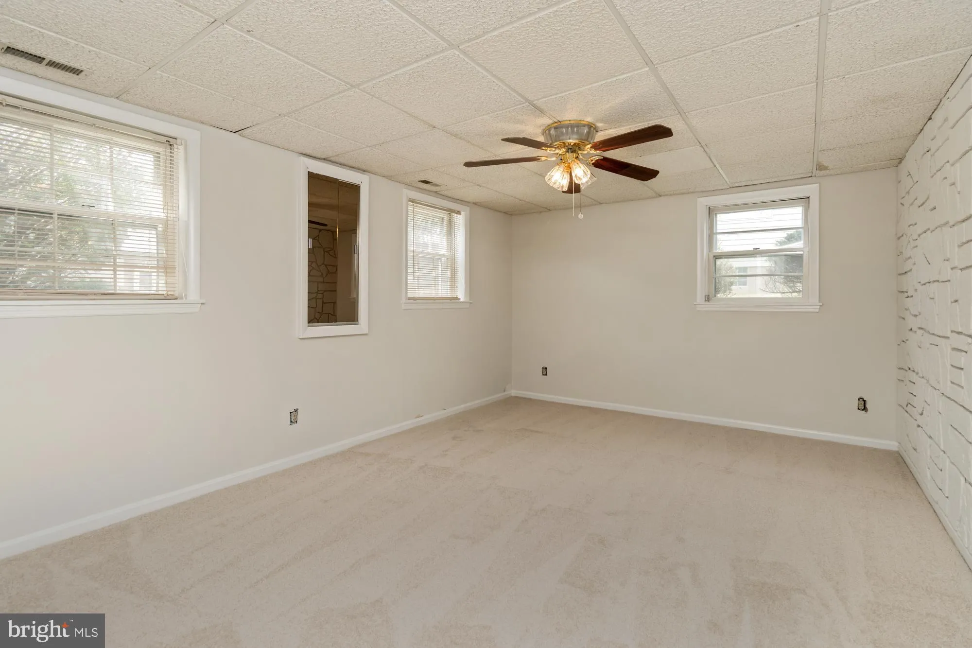 Baltimore, Maryland 21236, United States, 4 Bedrooms Bedrooms, ,2 BathroomsBathrooms,Residential,Pending,129360