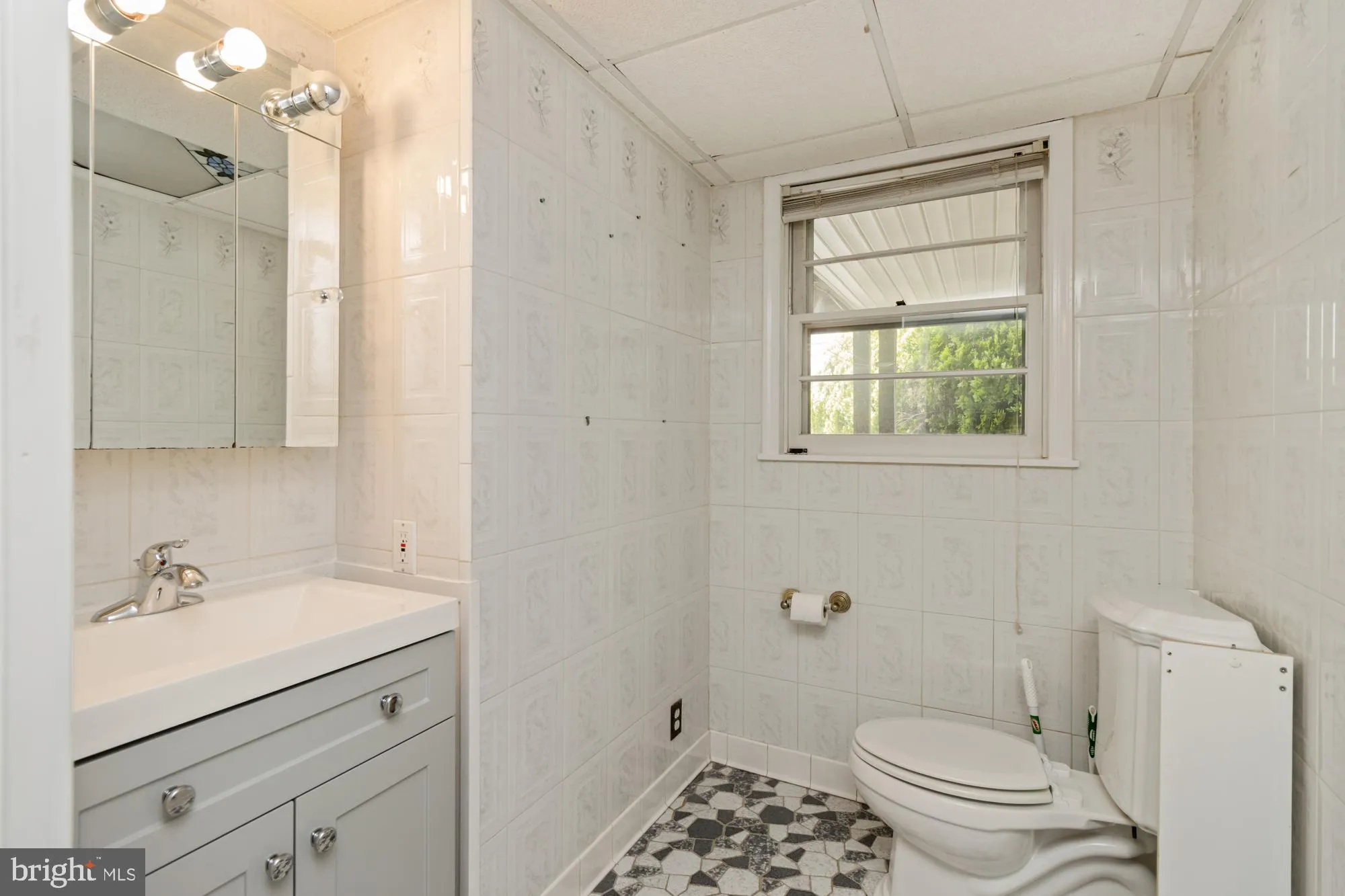 Baltimore, Maryland 21236, United States, 4 Bedrooms Bedrooms, ,2 BathroomsBathrooms,Residential,Pending,129360