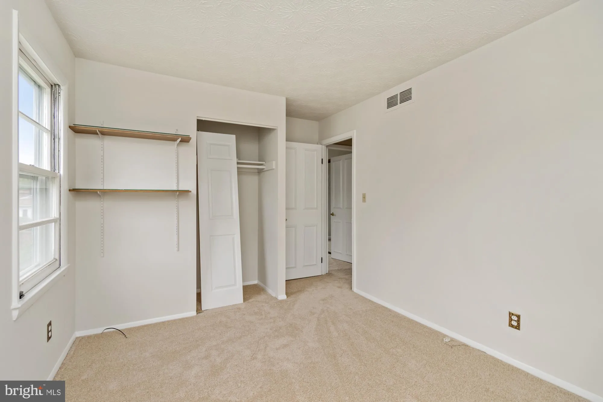 Baltimore, Maryland 21236, United States, 4 Bedrooms Bedrooms, ,2 BathroomsBathrooms,Residential,Pending,129360