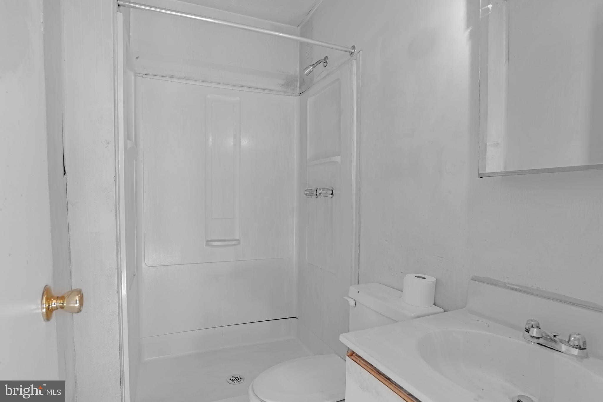 HILLCREST TOWNE - Residential