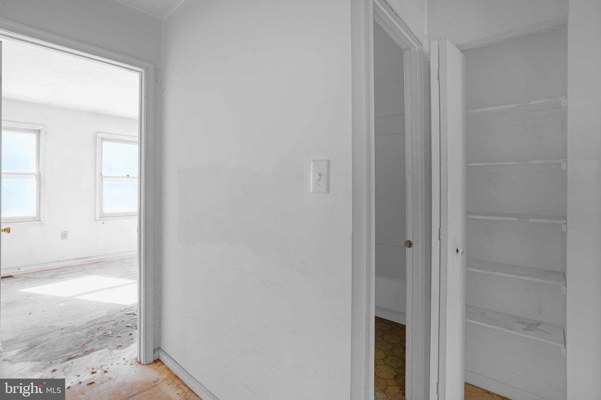 HILLCREST TOWNE - Residential