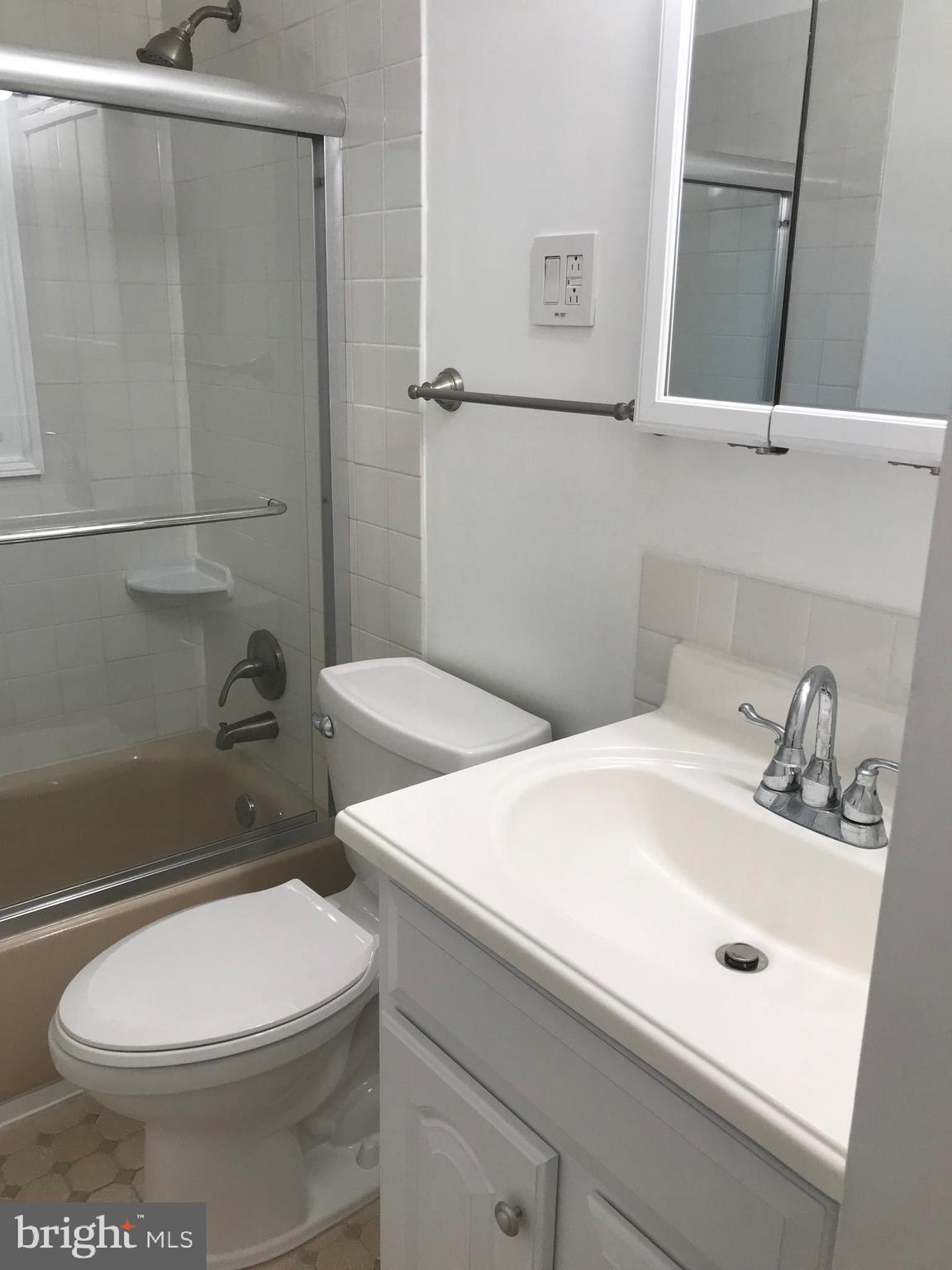 DALE CITY - Residential Lease